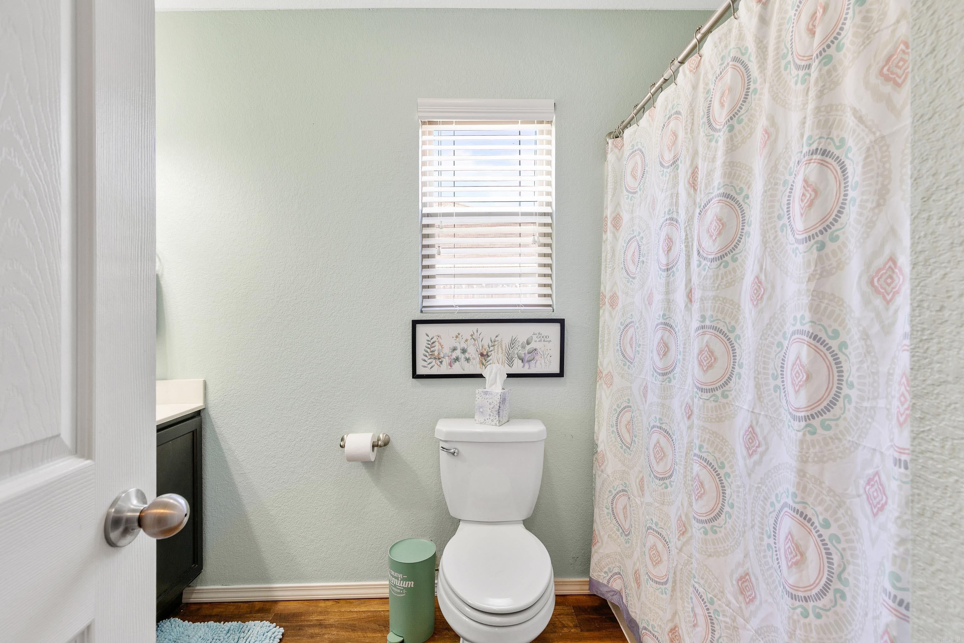 OXFORD VALLEY - Residential