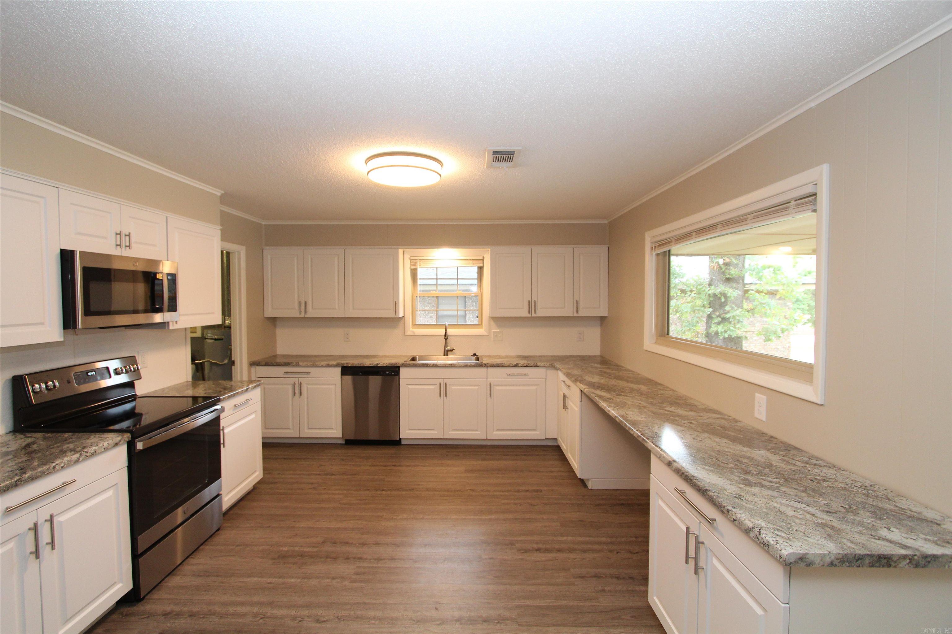 PIKE VIEW - Residential