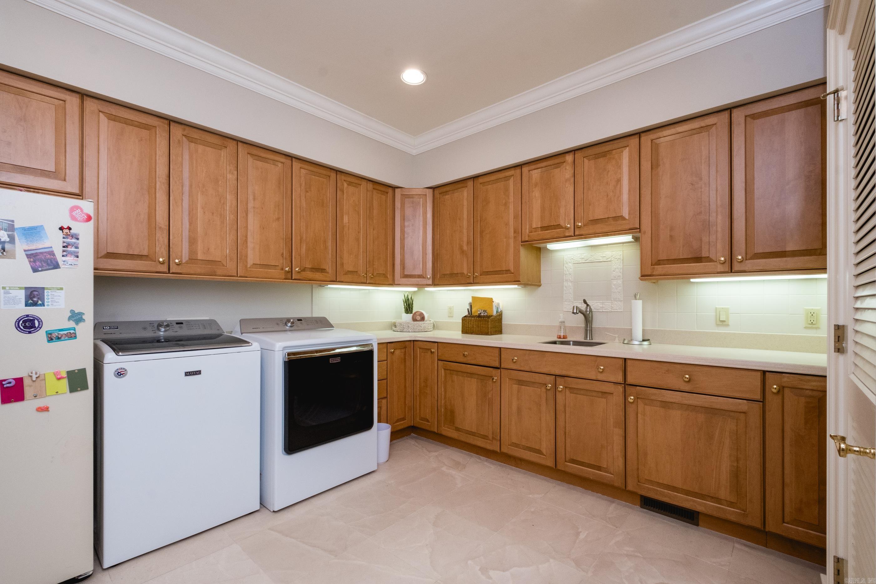 HICKORY CREEK - Residential