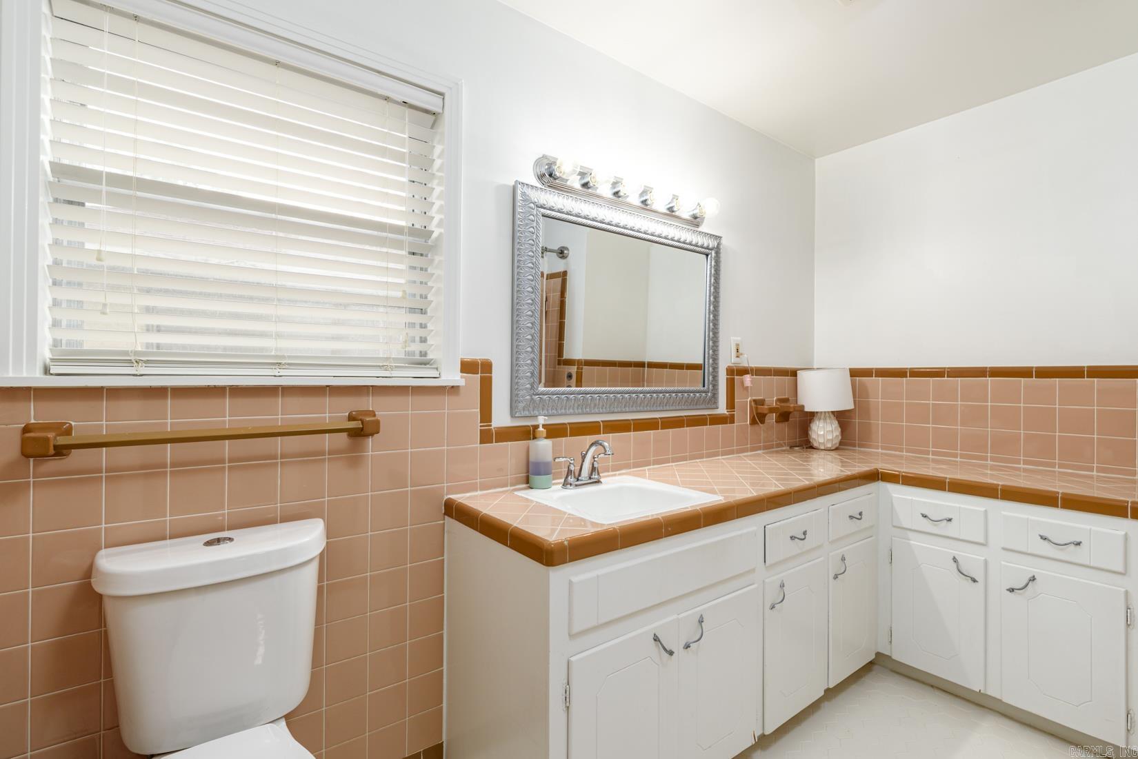 TREASURE HILL - Residential