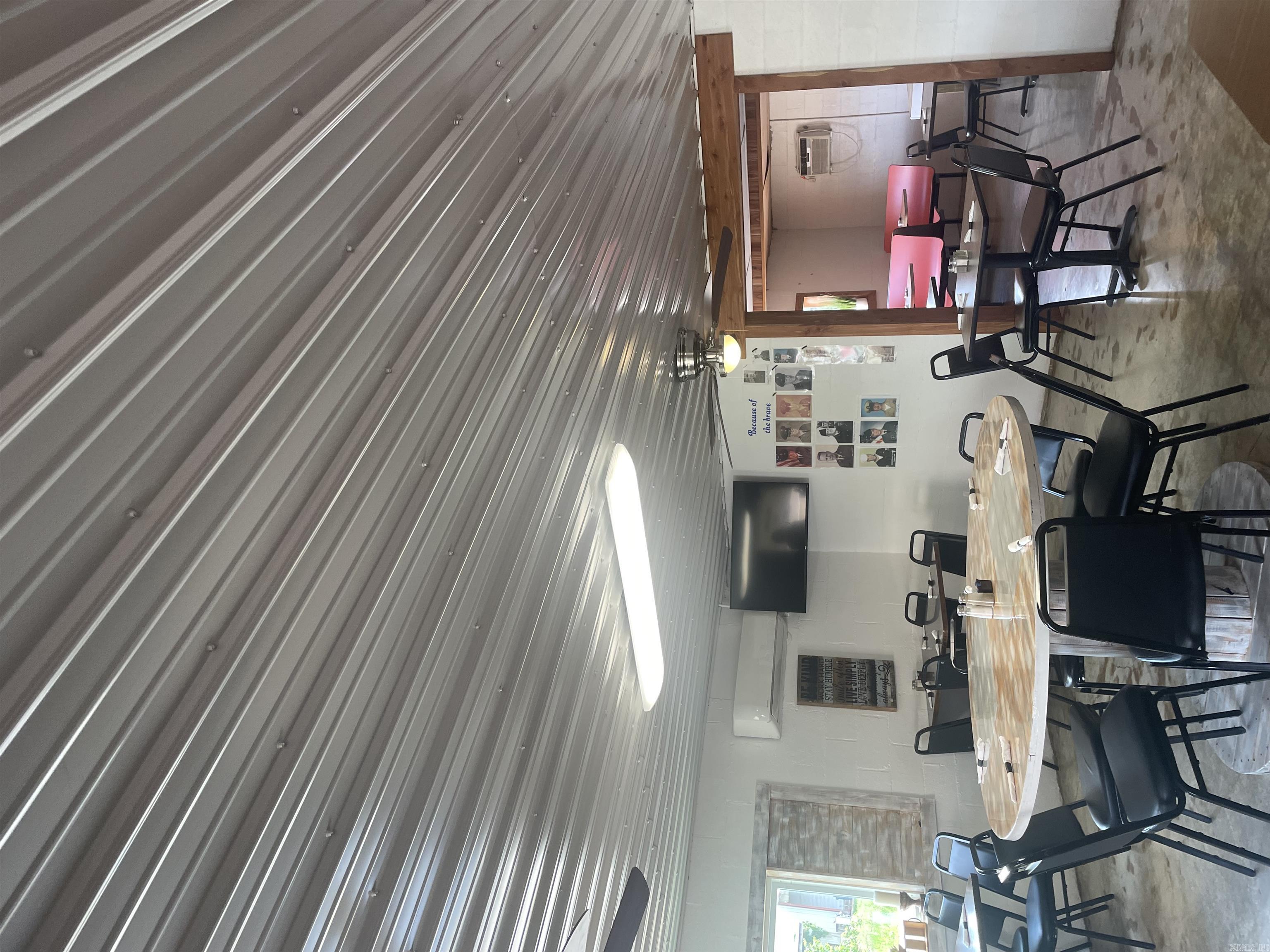 13-17-4 - Commercial Sale