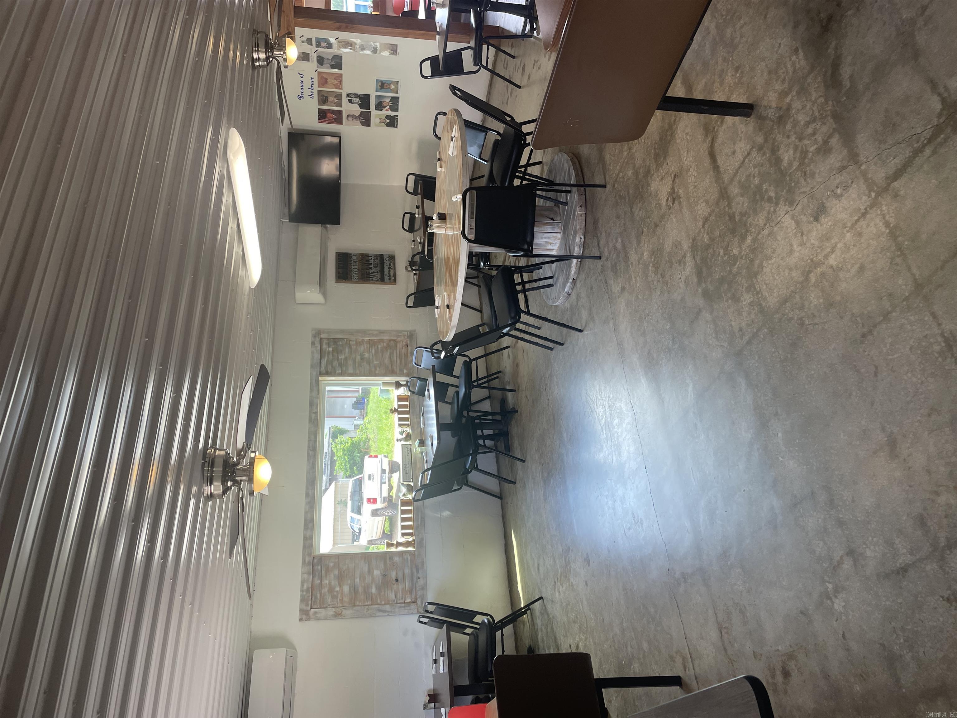 13-17-4 - Commercial Sale