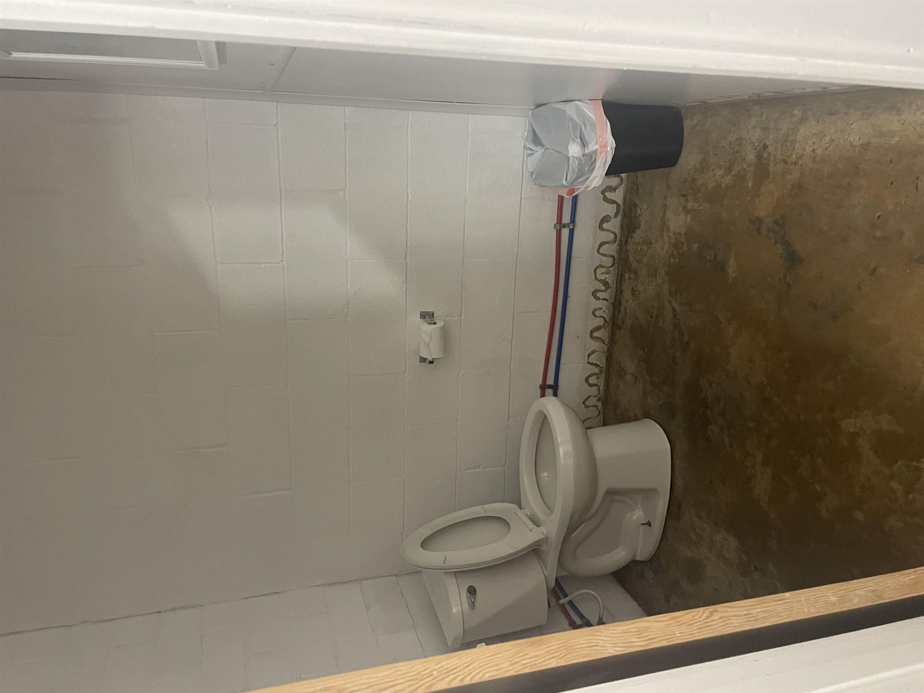 13-17-4 - Commercial Sale