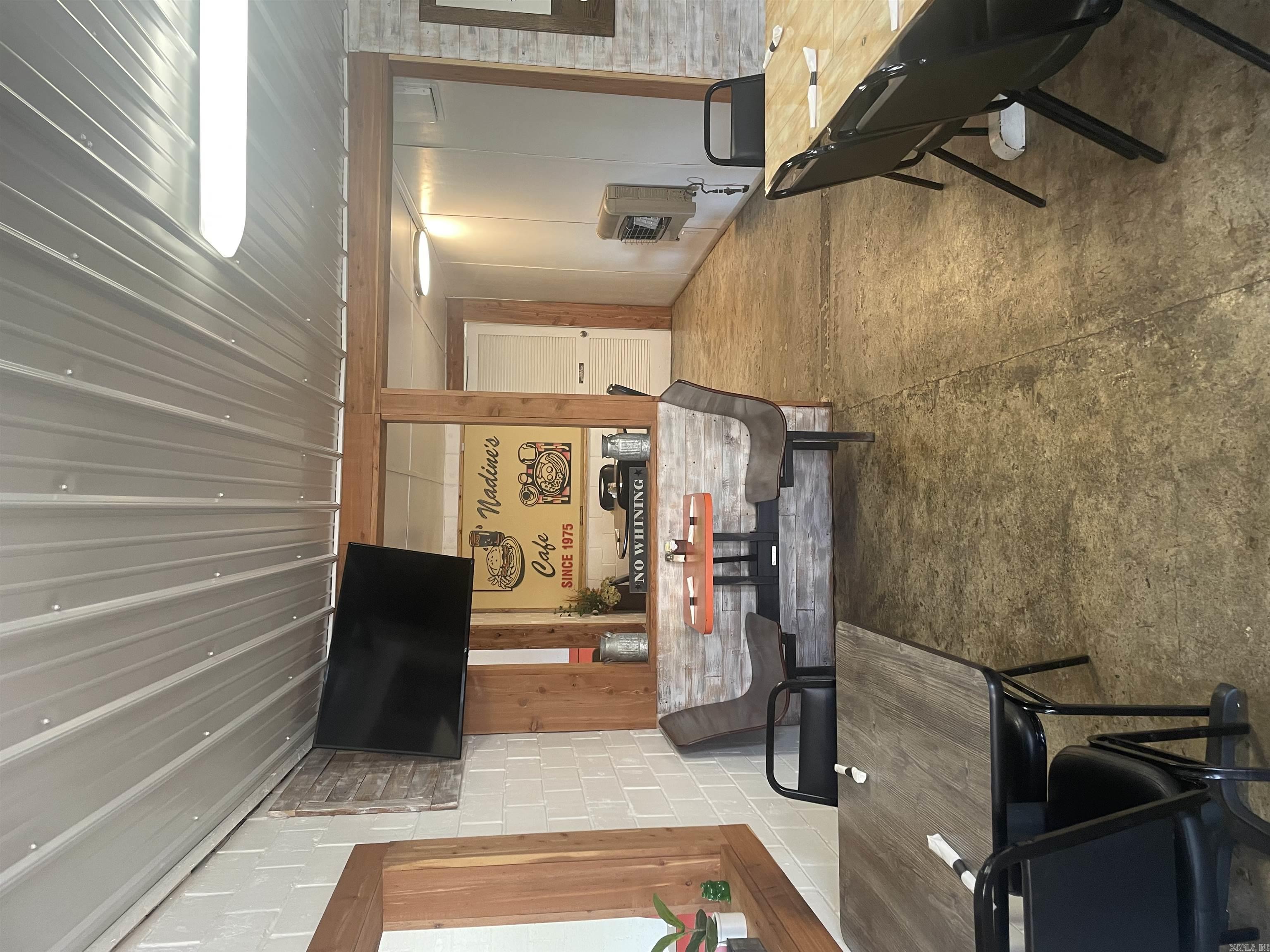 13-17-4 - Commercial Sale