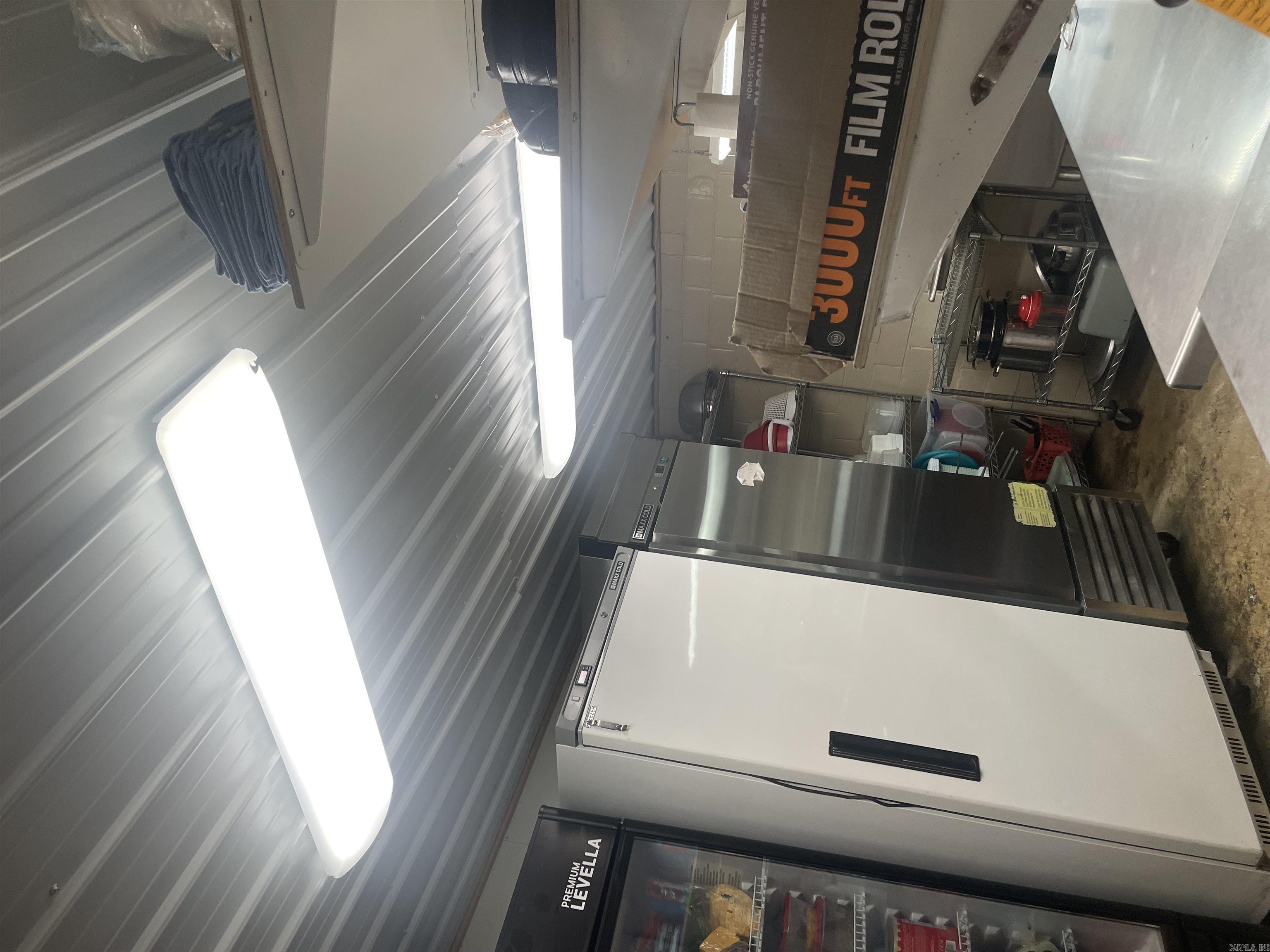 13-17-4 - Commercial Sale