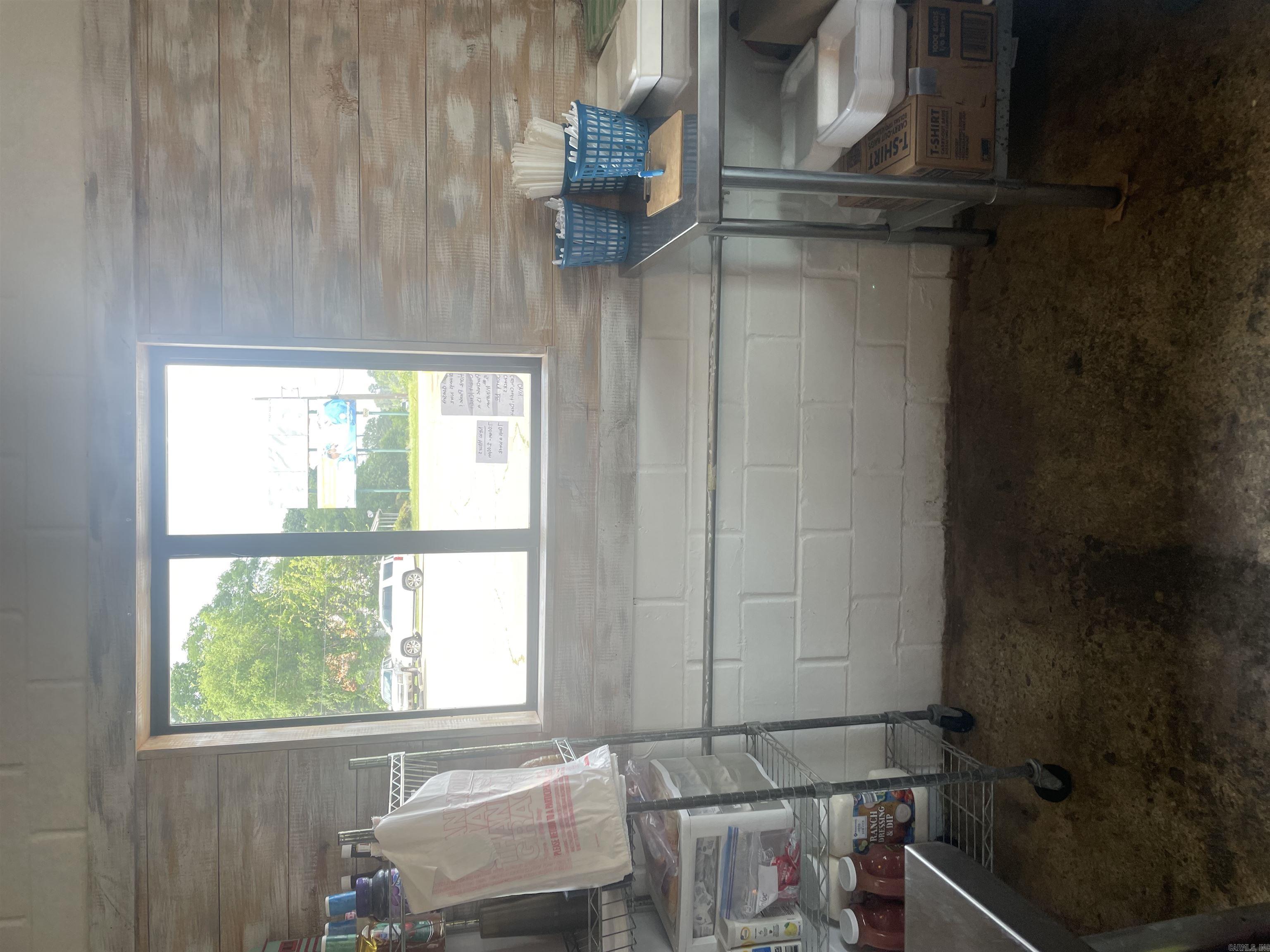 13-17-4 - Commercial Sale