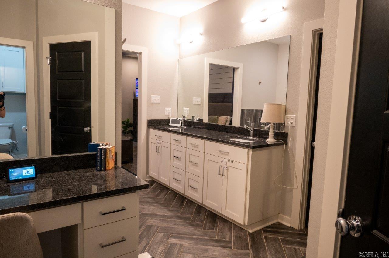 OAK TREE RIDGE SUB - Residential