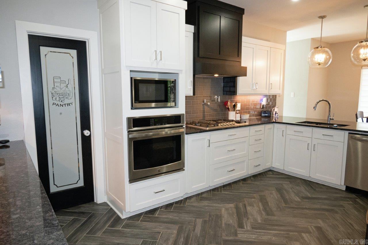 OAK TREE RIDGE SUB - Residential