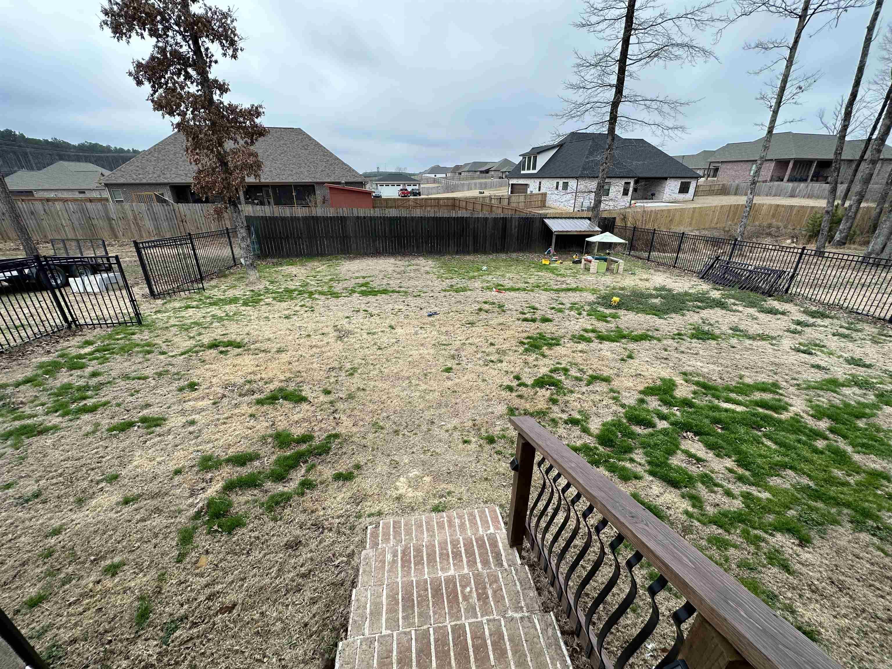 OAK TREE RIDGE SUB - Residential