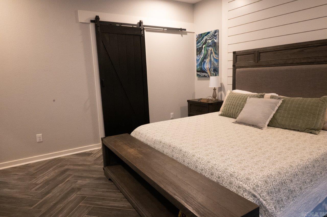 OAK TREE RIDGE SUB - Residential