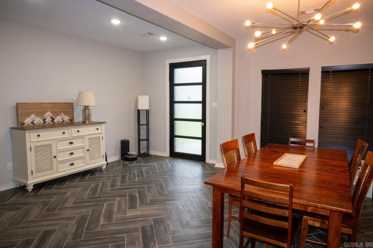 OAK TREE RIDGE SUB - Residential