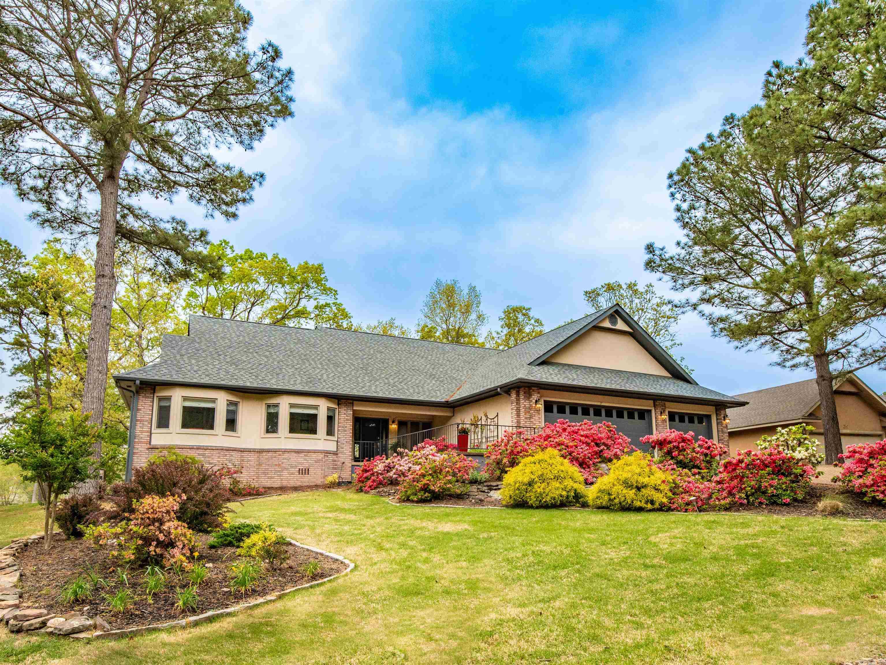 DIAMANTE VILLAS - Residential
