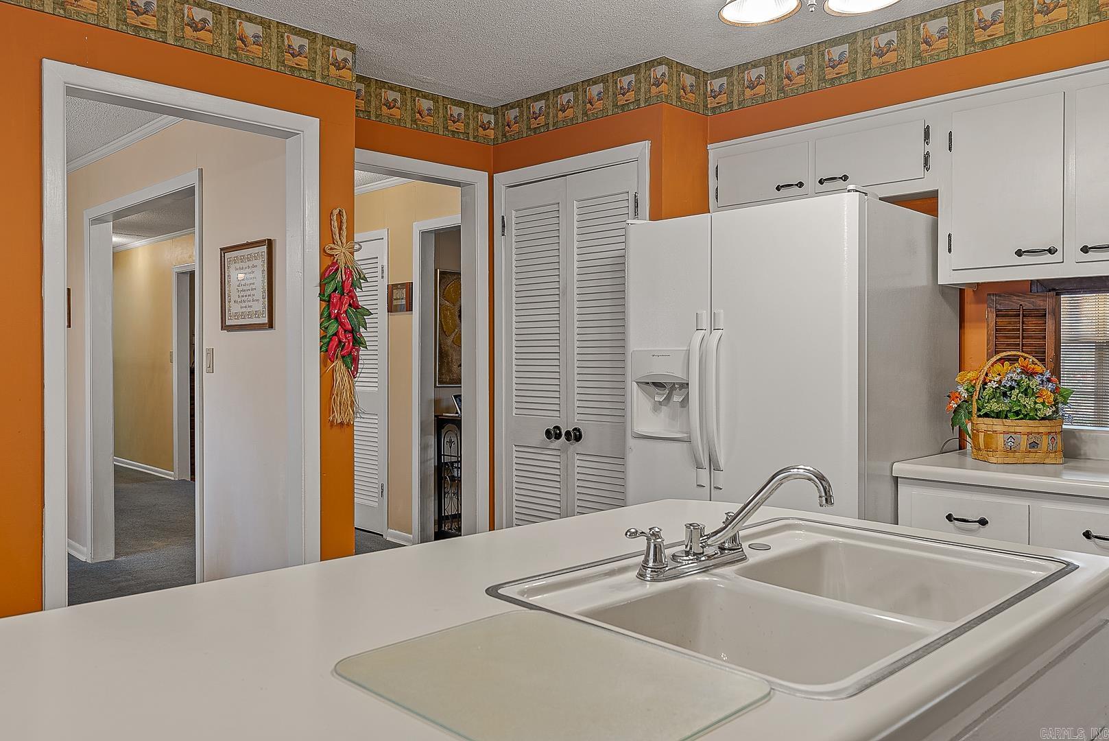 OAK HILLS ESTATES - Residential