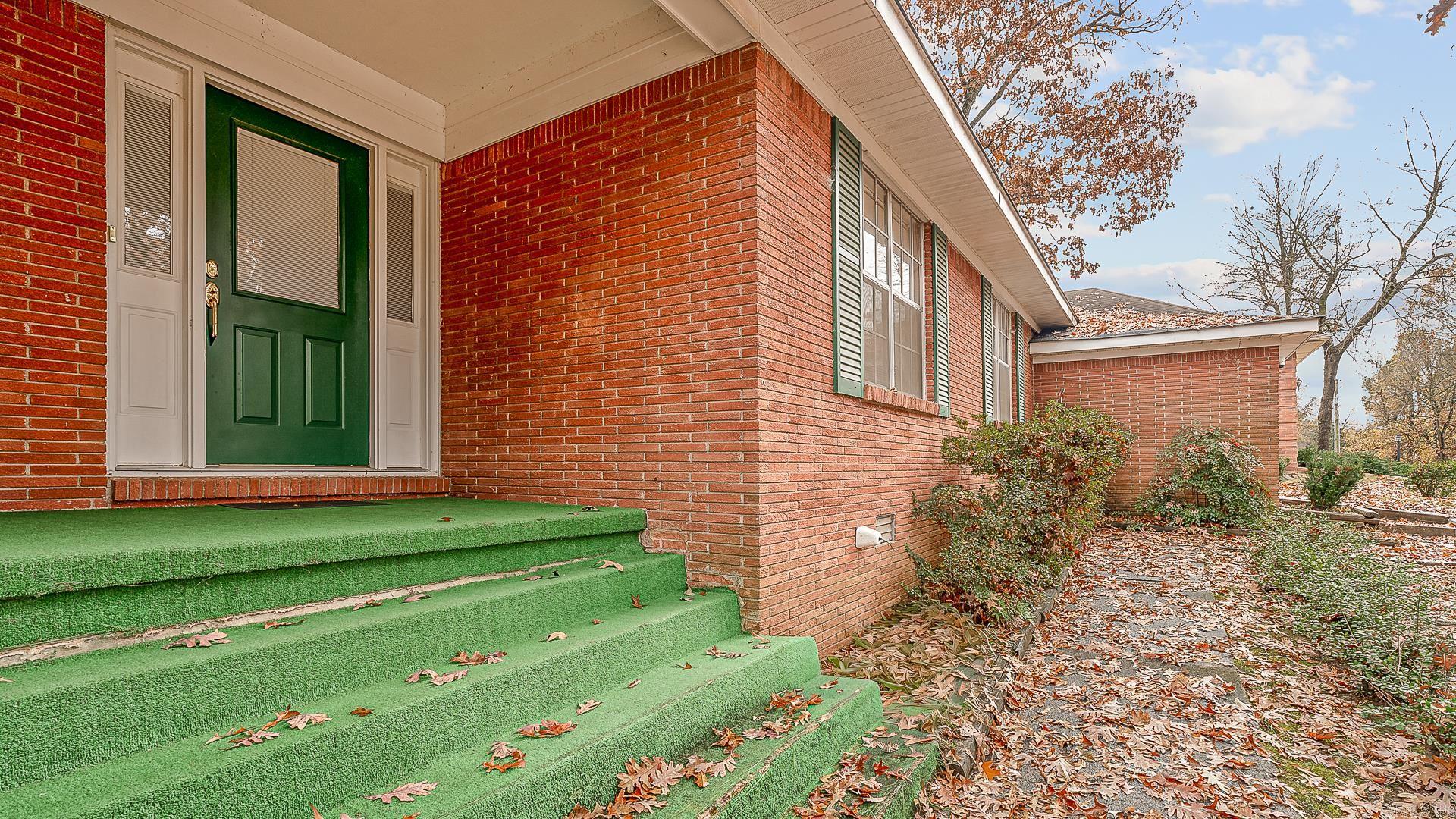 OAK HILLS ESTATES - Residential