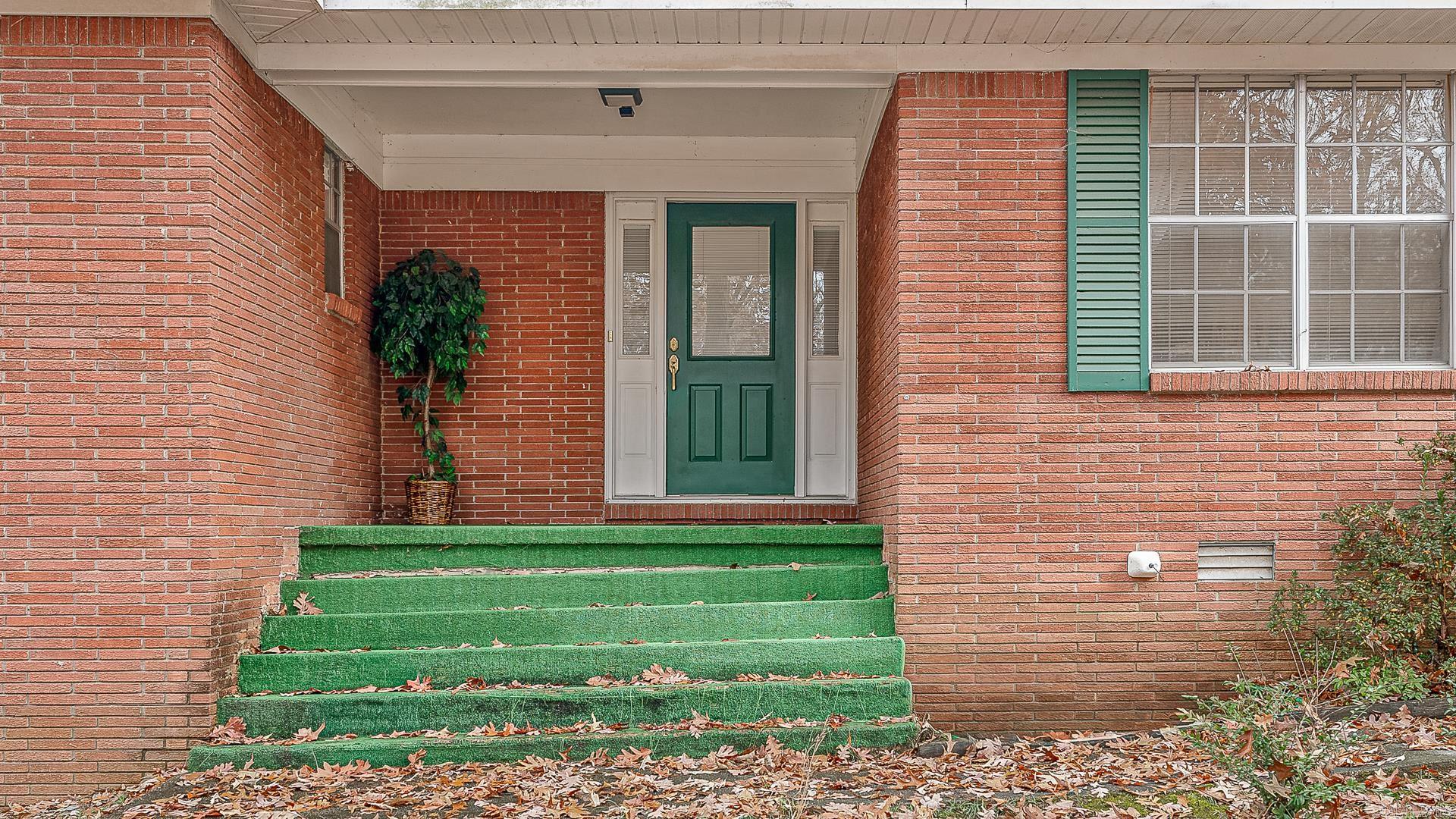 OAK HILLS ESTATES - Residential