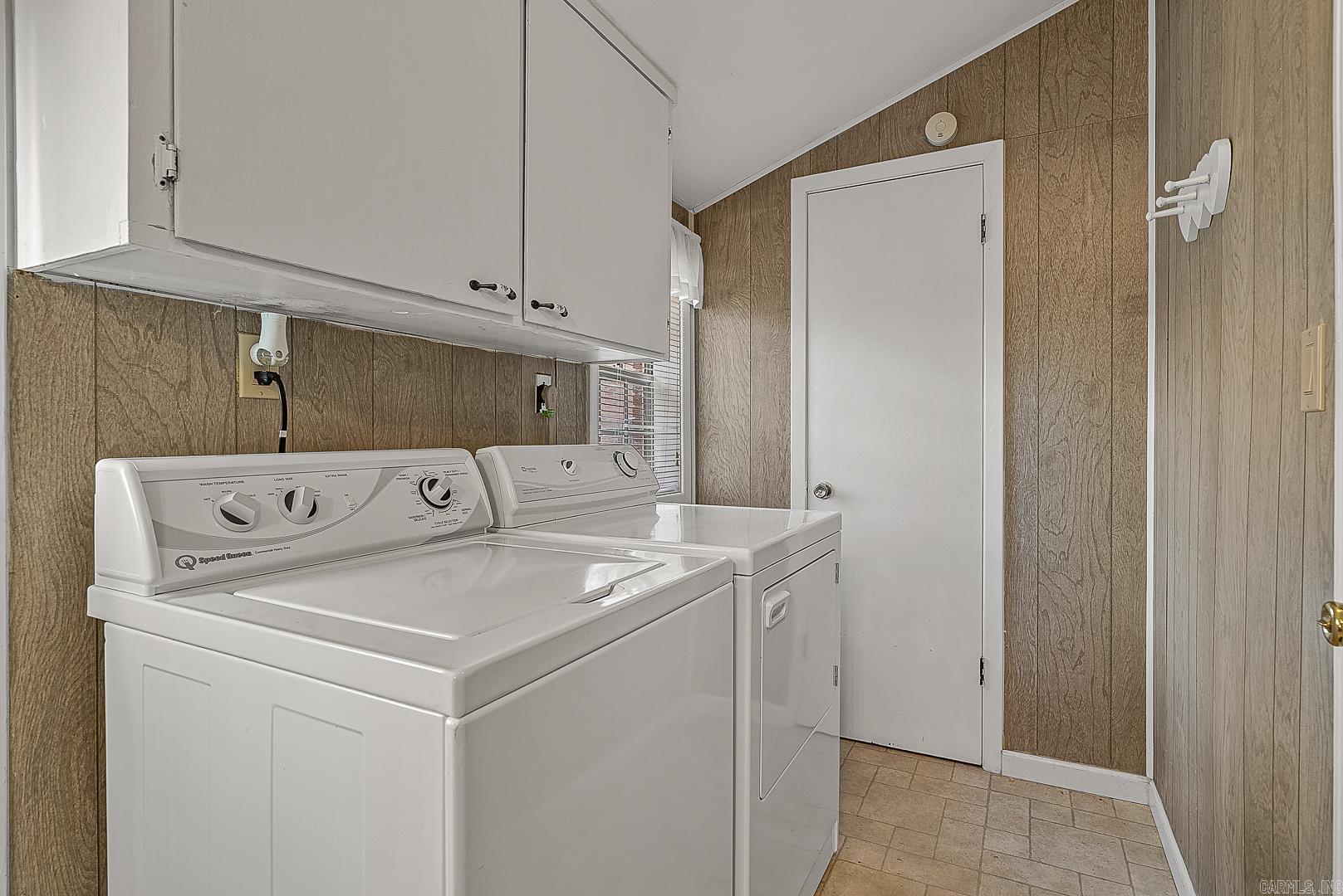 OAK HILLS ESTATES - Residential