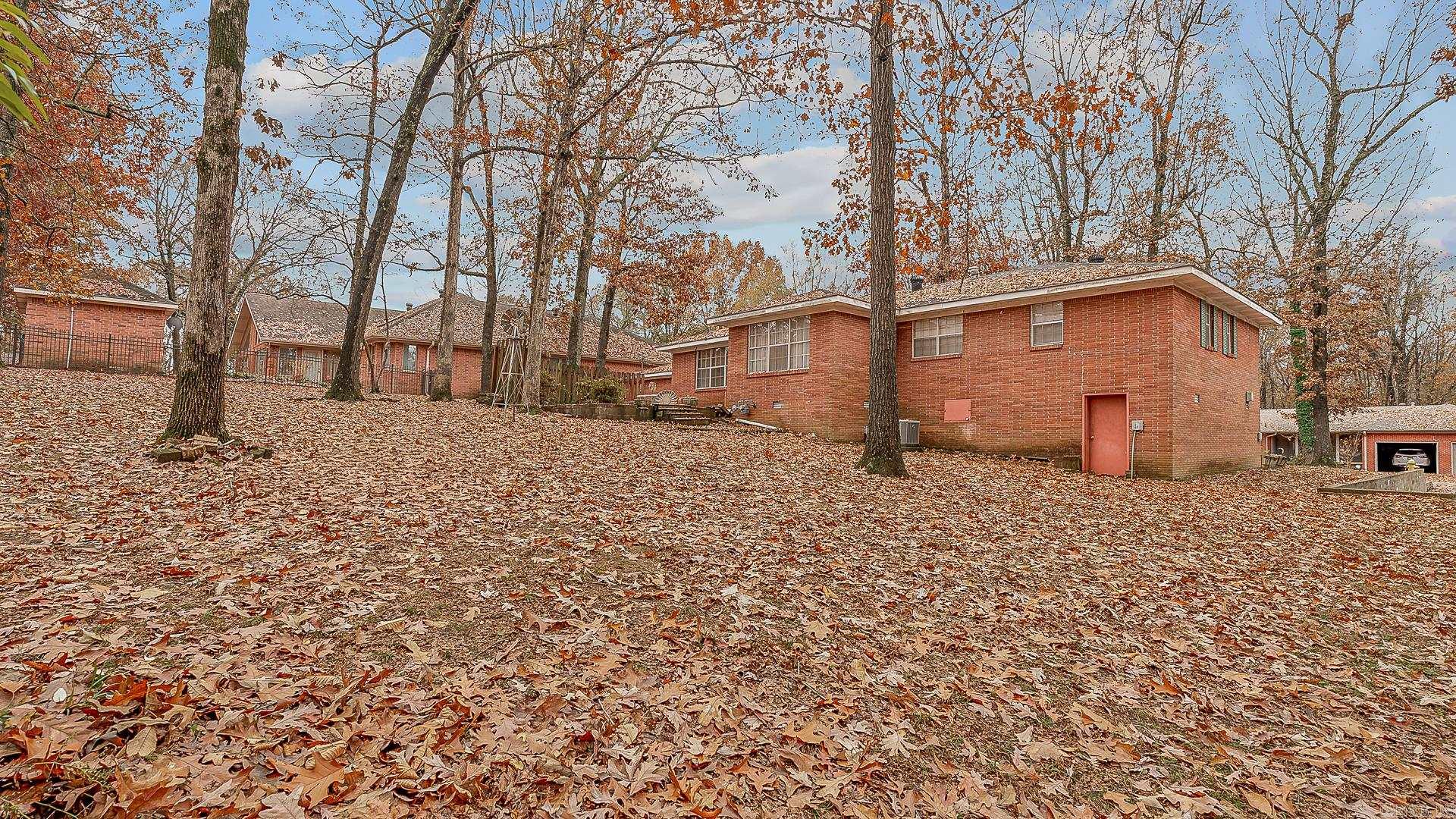 OAK HILLS ESTATES - Residential