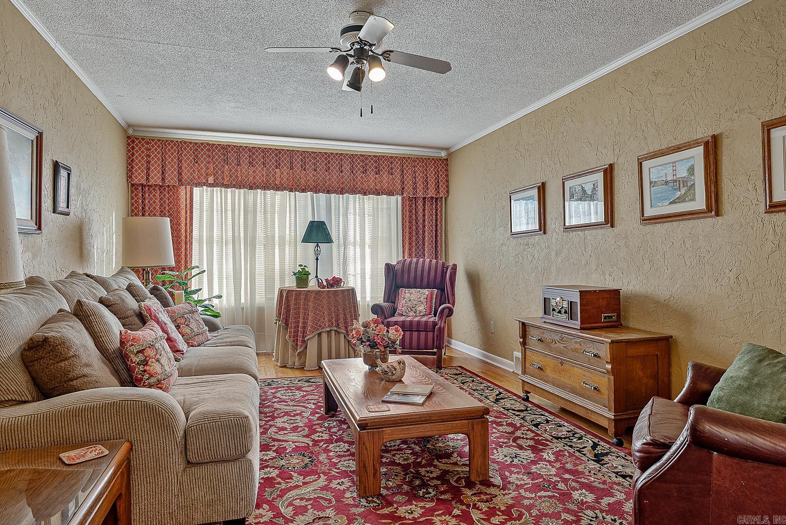 OAK HILLS ESTATES - Residential