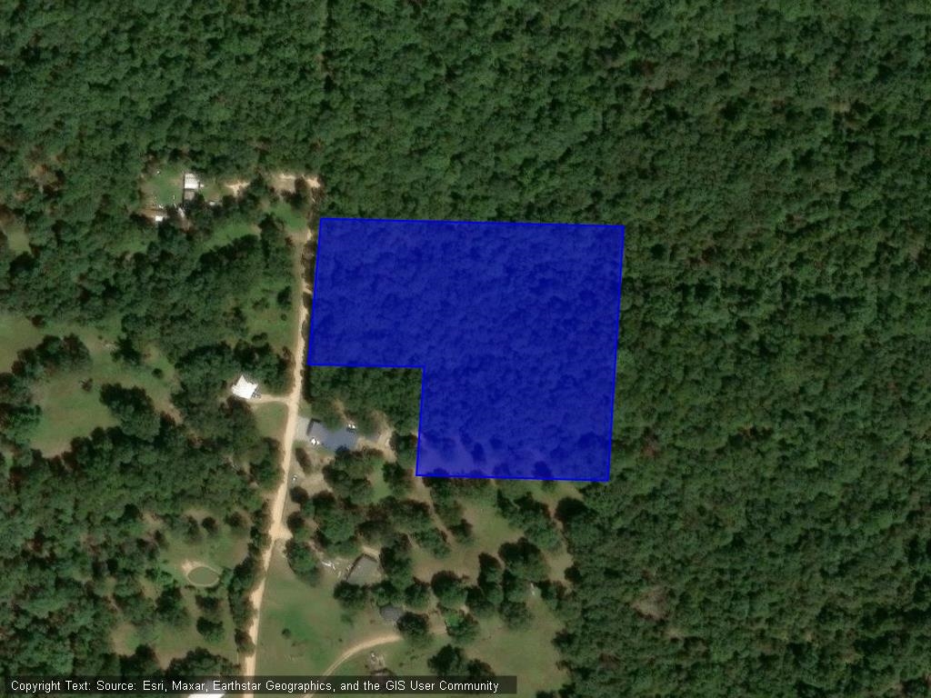 For sale by owner! This serene 5 acres m/l located at end of dead end road in the country, but only 15 minutes from Cave City. Home of the Best Burger in Arkansas 2024. Wooded acreage with slight slope. Utilities available at the road, including high speed fiber optic internet, make this a go to spot for building plans. Survey Required. Priced at $30,000 for sale by owner, or $24,000 cash!