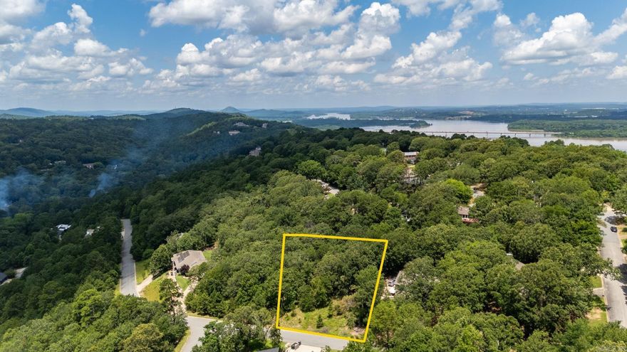 Build your dream home in this beautiful, modern neighborhood. Woodglen Park is centrally located and offers convenient access to the river trail, Murray Park, and Rebsamen golf course. Close proximity to the Heights and all the amenities of Midtown. Great opportunity to build and enjoy a perfect mix of nature, style, and convenience in one of the city’s most serene areas. Agents, please see remarks.