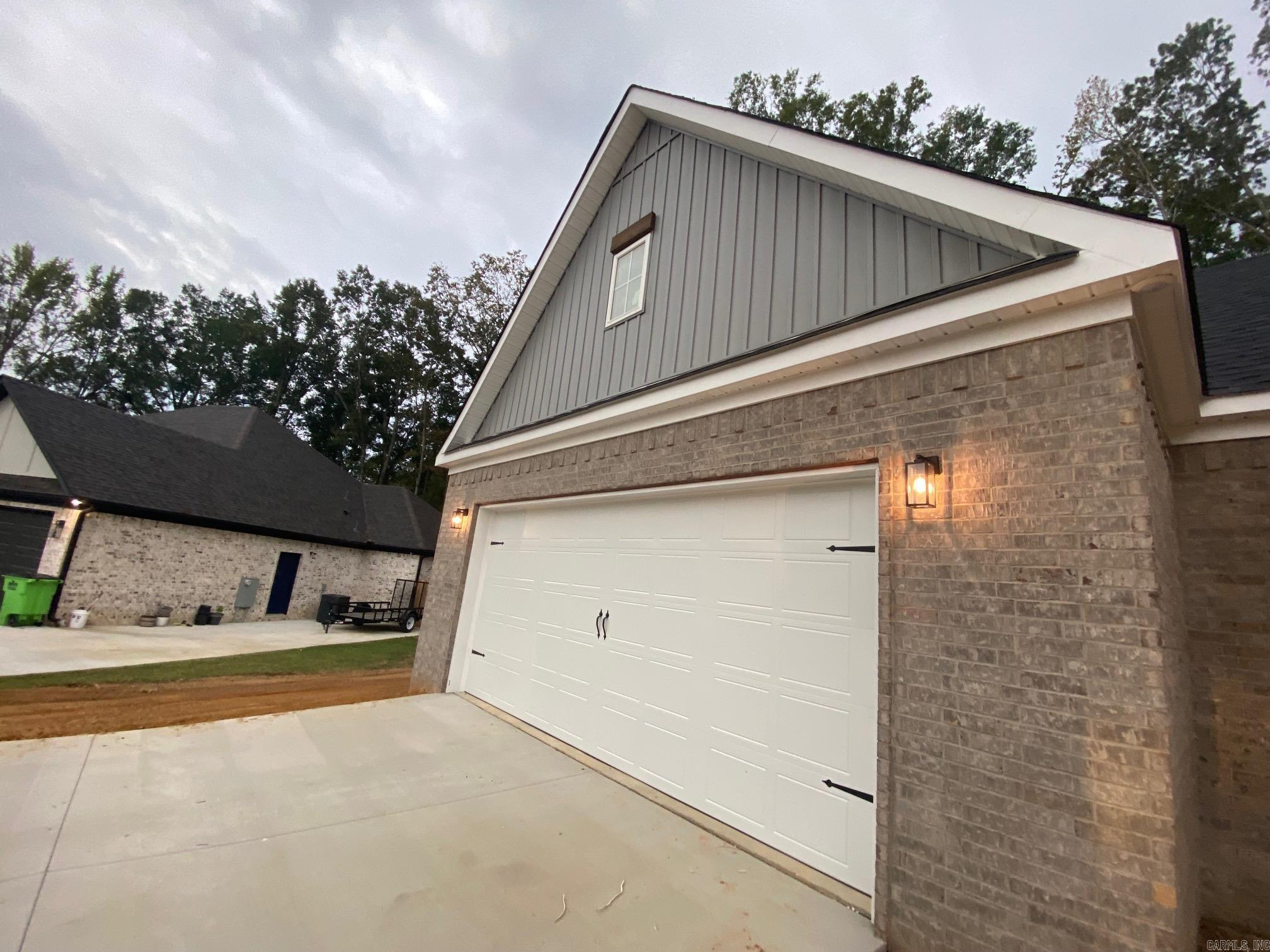 HIDDEN VALLEY ESTATES - Residential