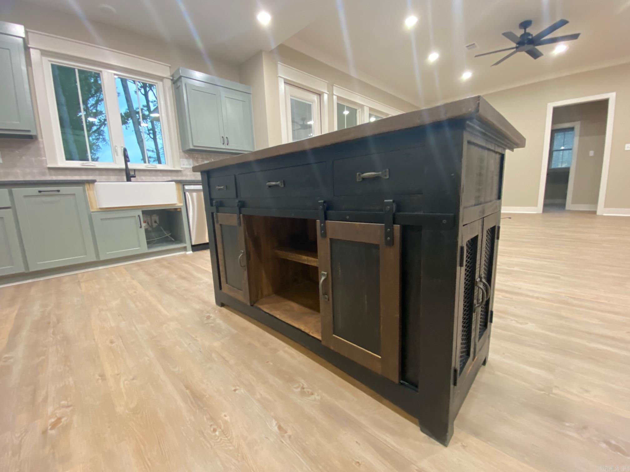 HIDDEN VALLEY ESTATES - Residential