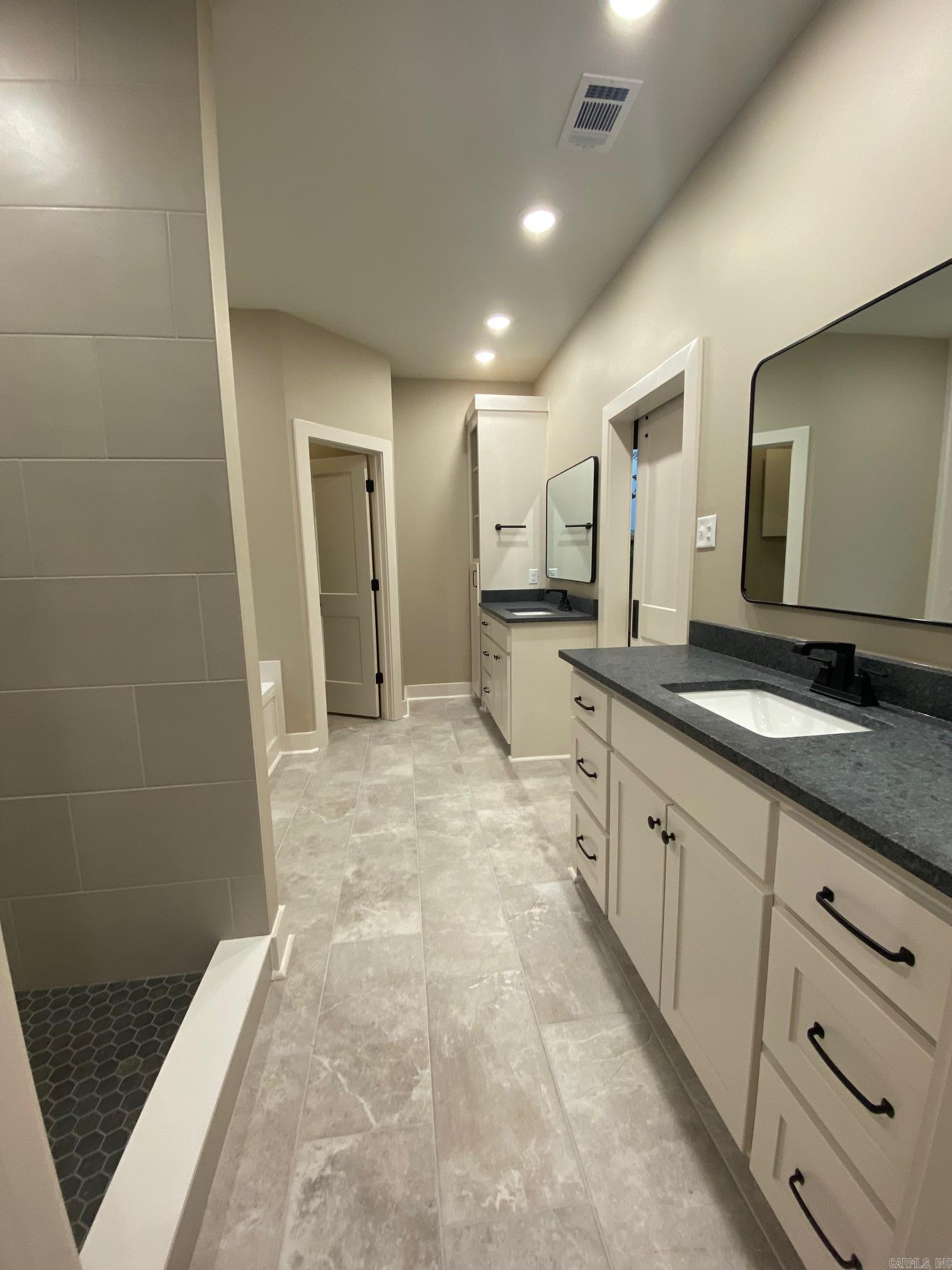 HIDDEN VALLEY ESTATES - Residential