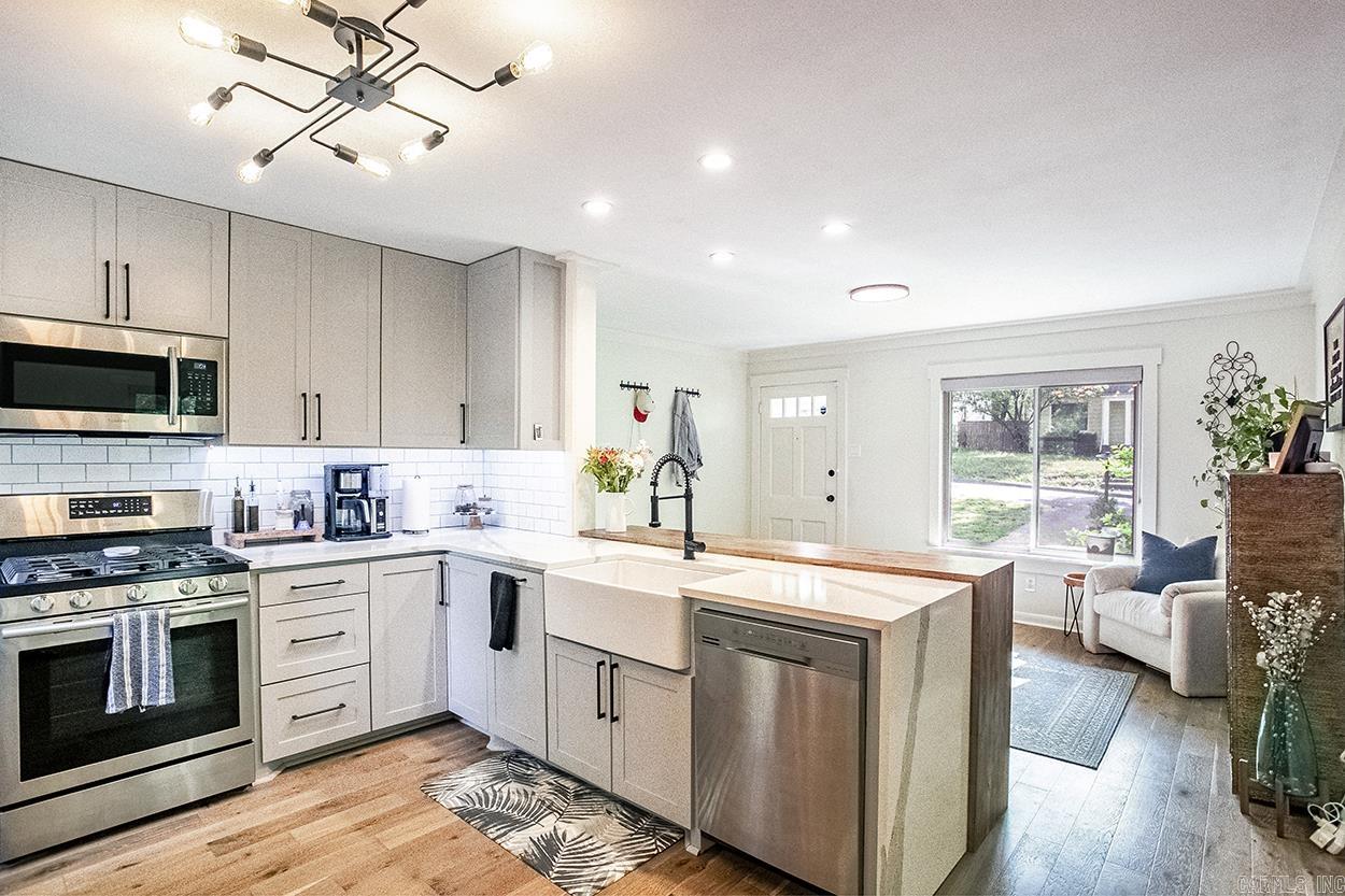 LINCOLN PARK - Residential