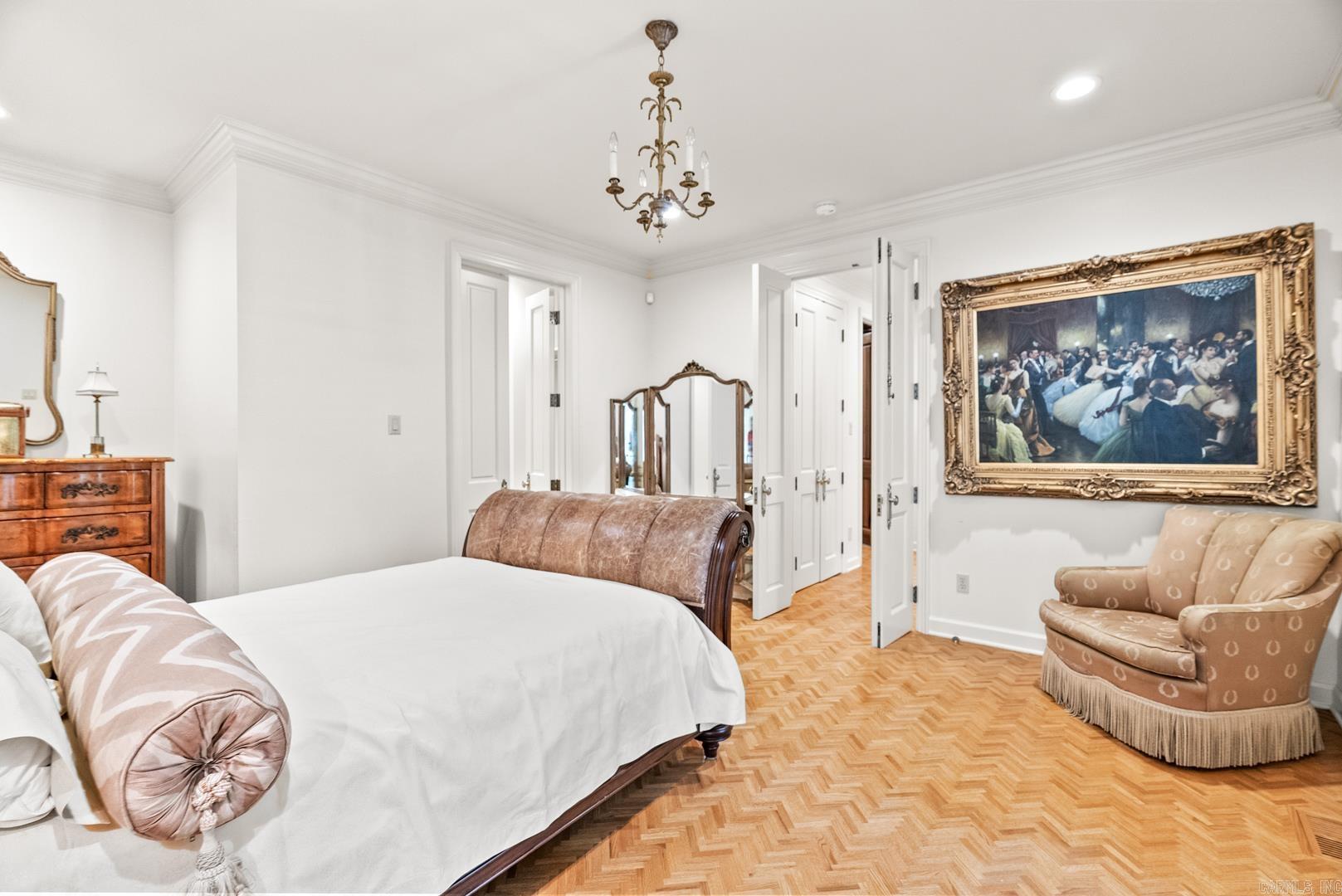 WALKER ELMO - Residential