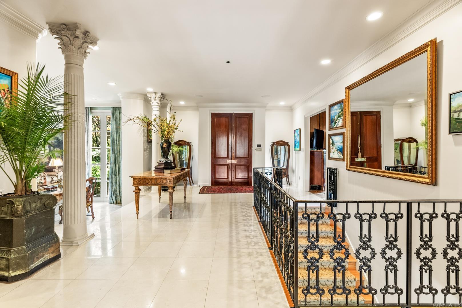 WALKER ELMO - Residential