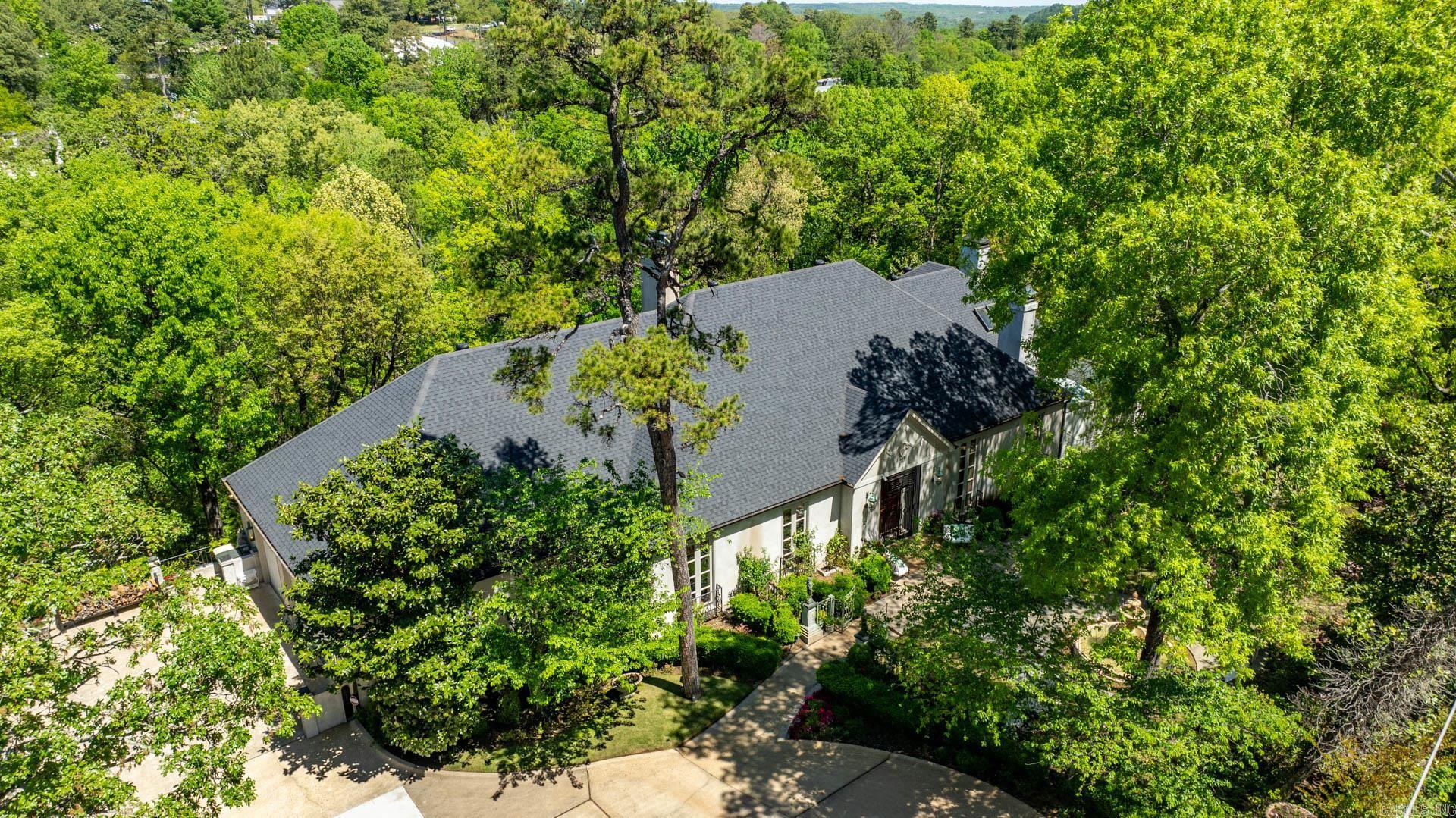 WALKER ELMO - Residential