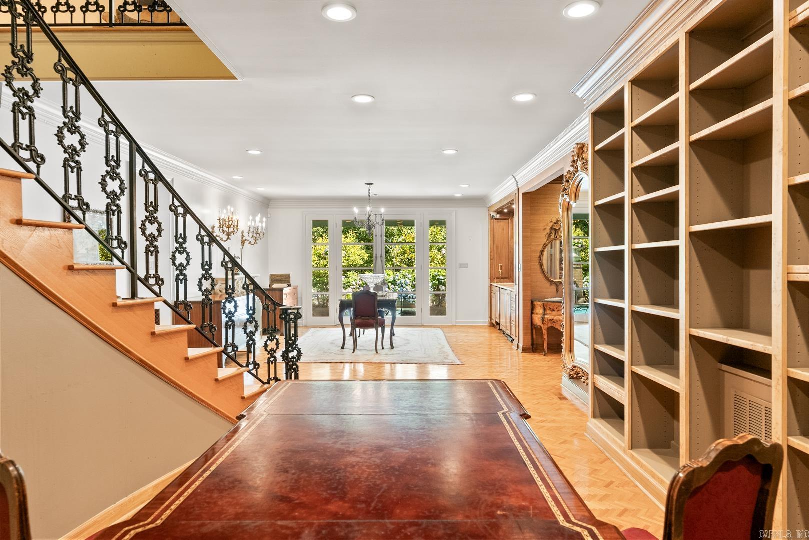 WALKER ELMO - Residential