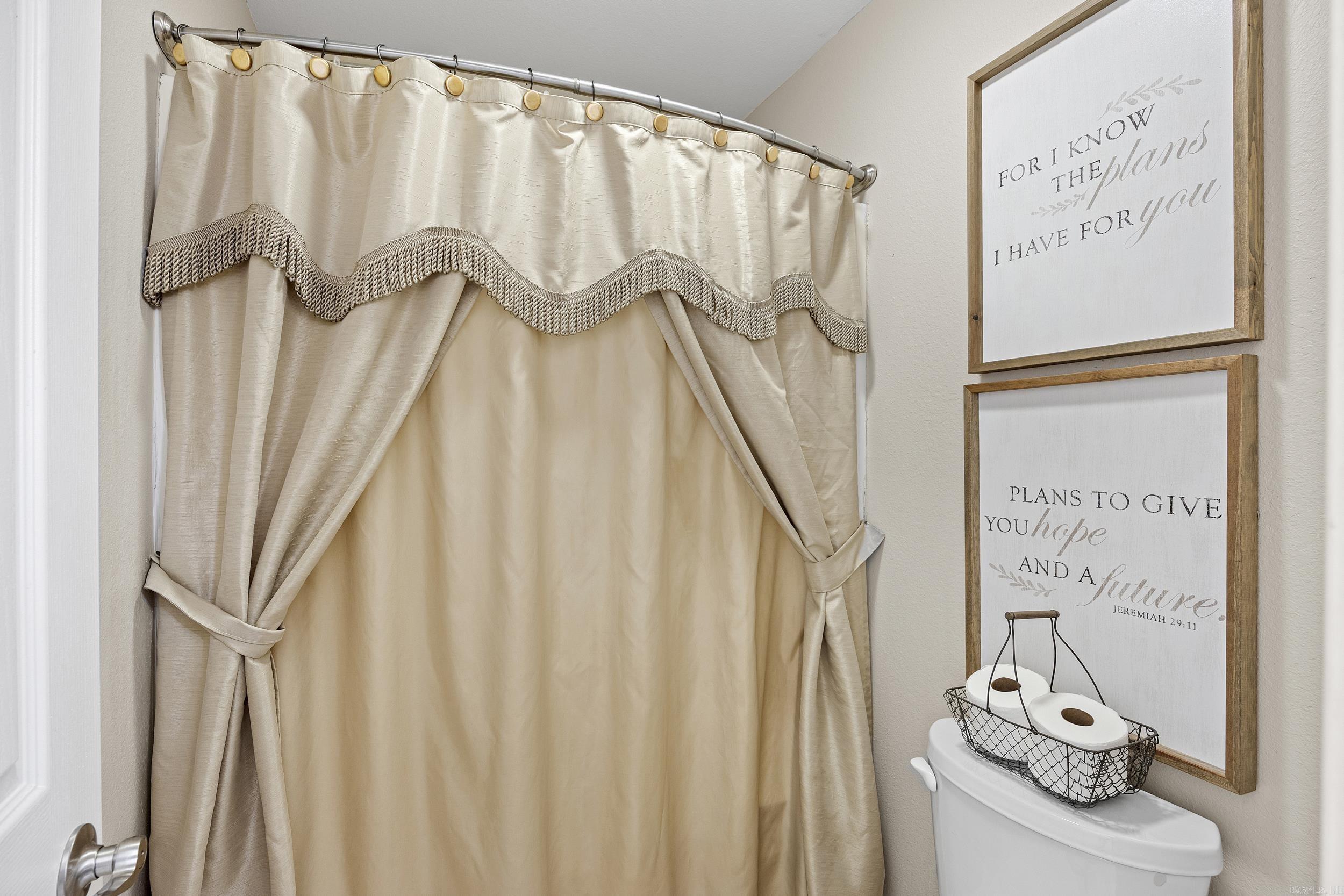 CLIFF & STREAM - Residential