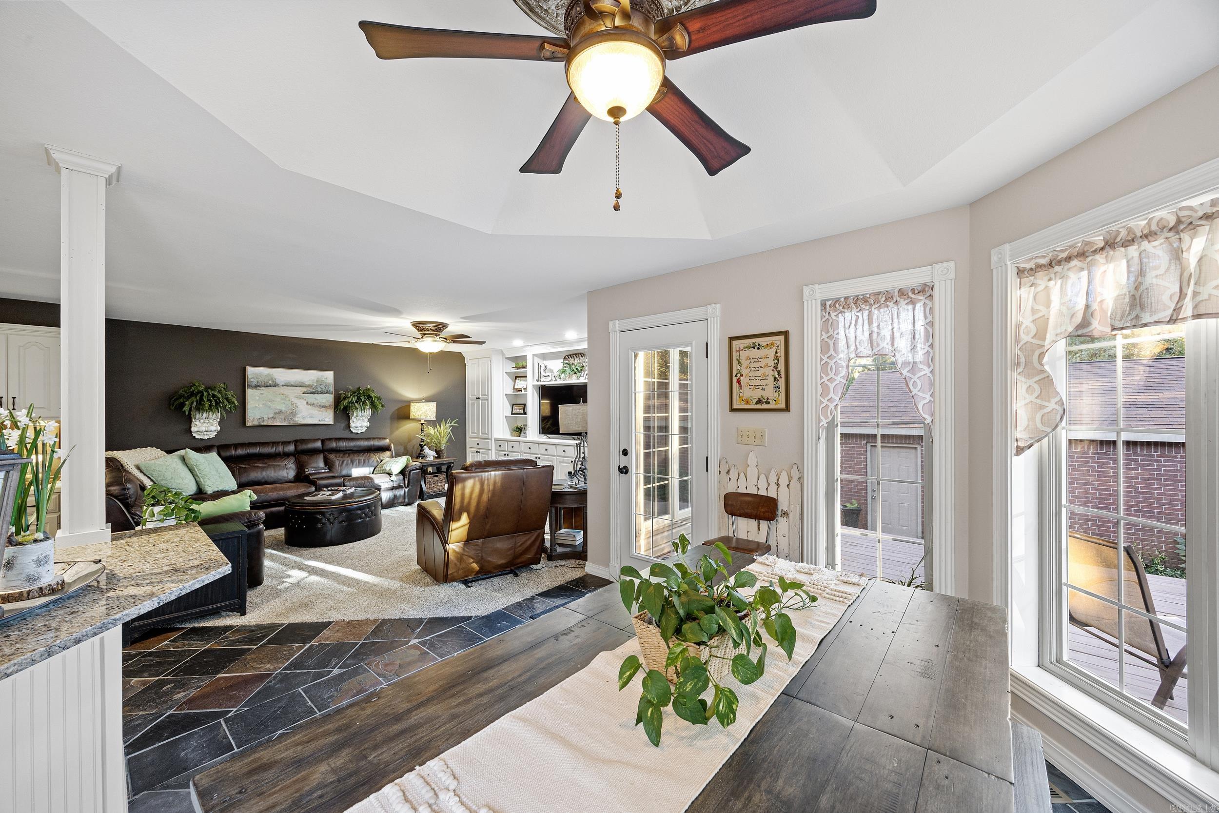 CLIFF & STREAM - Residential