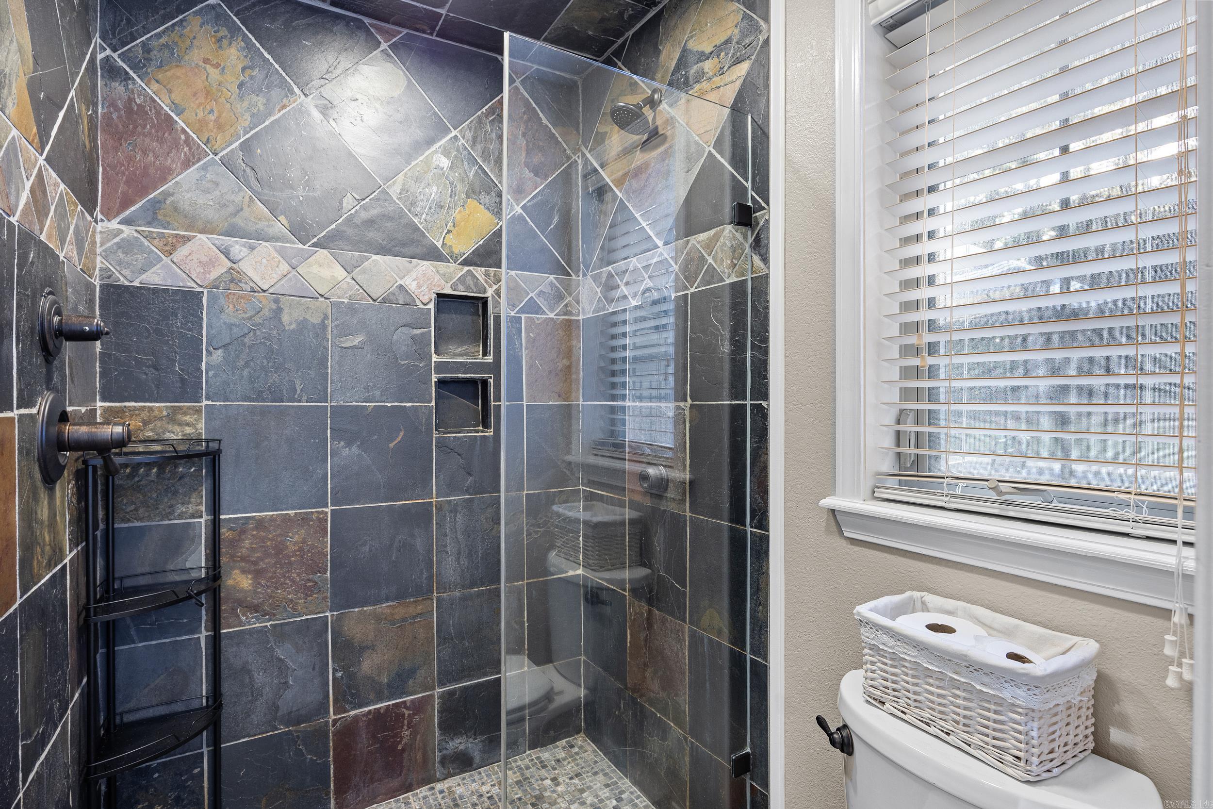 CLIFF & STREAM - Residential