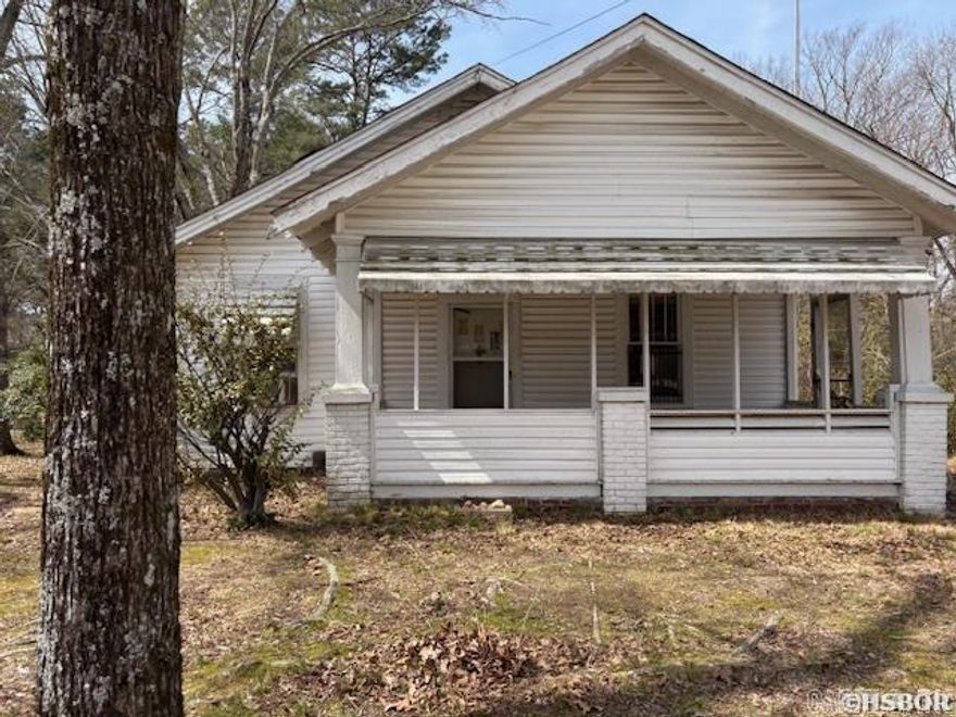 REDUCED INVESTOR SPECIAL MONTICELLO, AR..$44,900!! 2 BR 1 bath, 1468 sf, vinyl/wood exterior, large level lot to have garden or stg bldgs or room for kids/pets; Monticello is the largest town in SE AR & is very beautiful; education extends beyond high school with University of AR at Monticello offering higher education at home for their graduates!! great place to live for good quality of life and outdoor enthusiast enjoy local culture, parks, wildlife, game & fishing & enjoy some of the best duck hunting in the state!!! this could be your next home whether primary or 2nd home for the summer!! First Look for primary occupancy from 7-8-25 to 8-8-25... LIST VALUE REFLECTS SOME WORK NEEDED!! SOLD AS-iS
