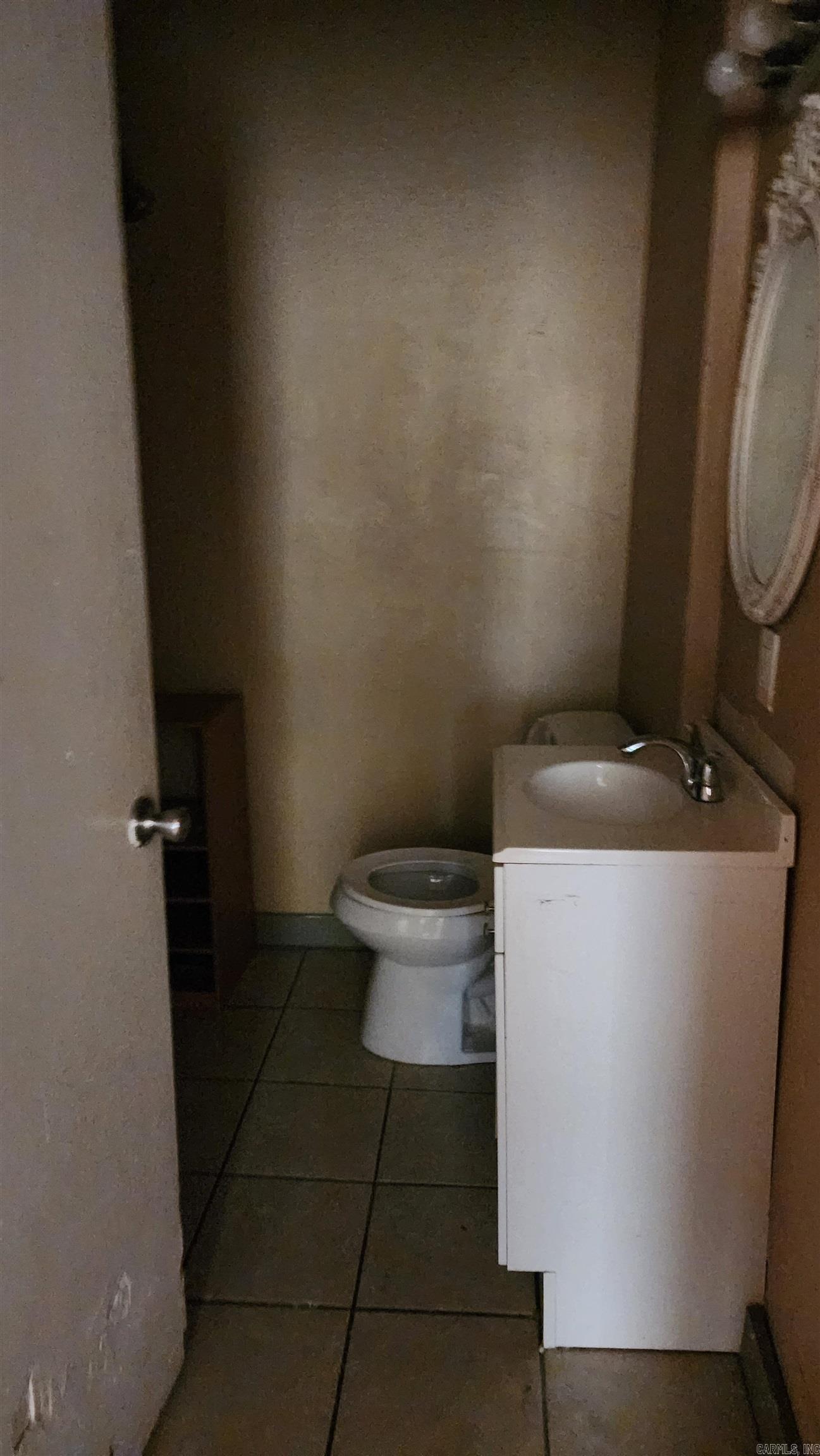 CHESTERFIELD SQUARE - Residential