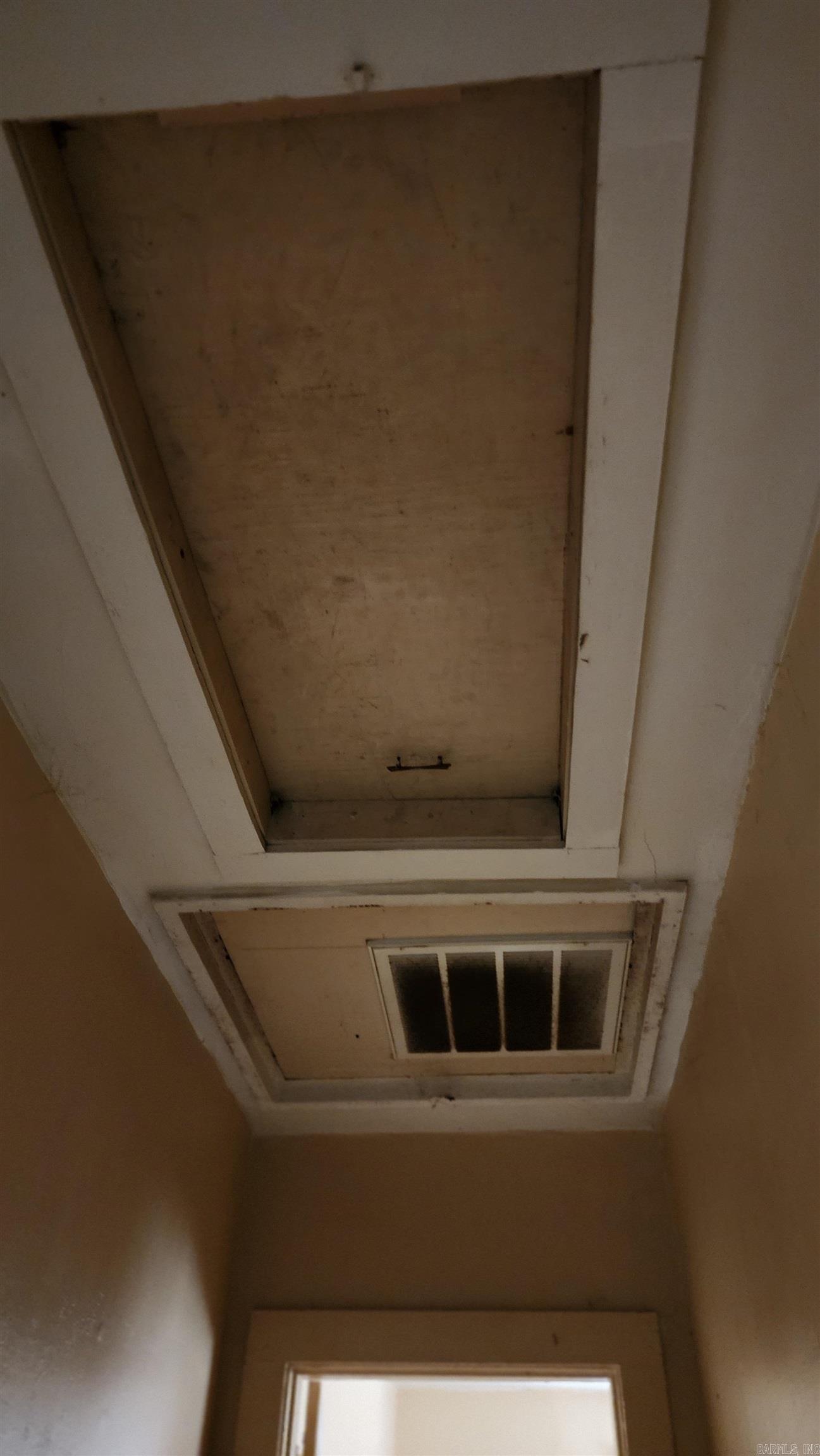 CHESTERFIELD SQUARE - Residential