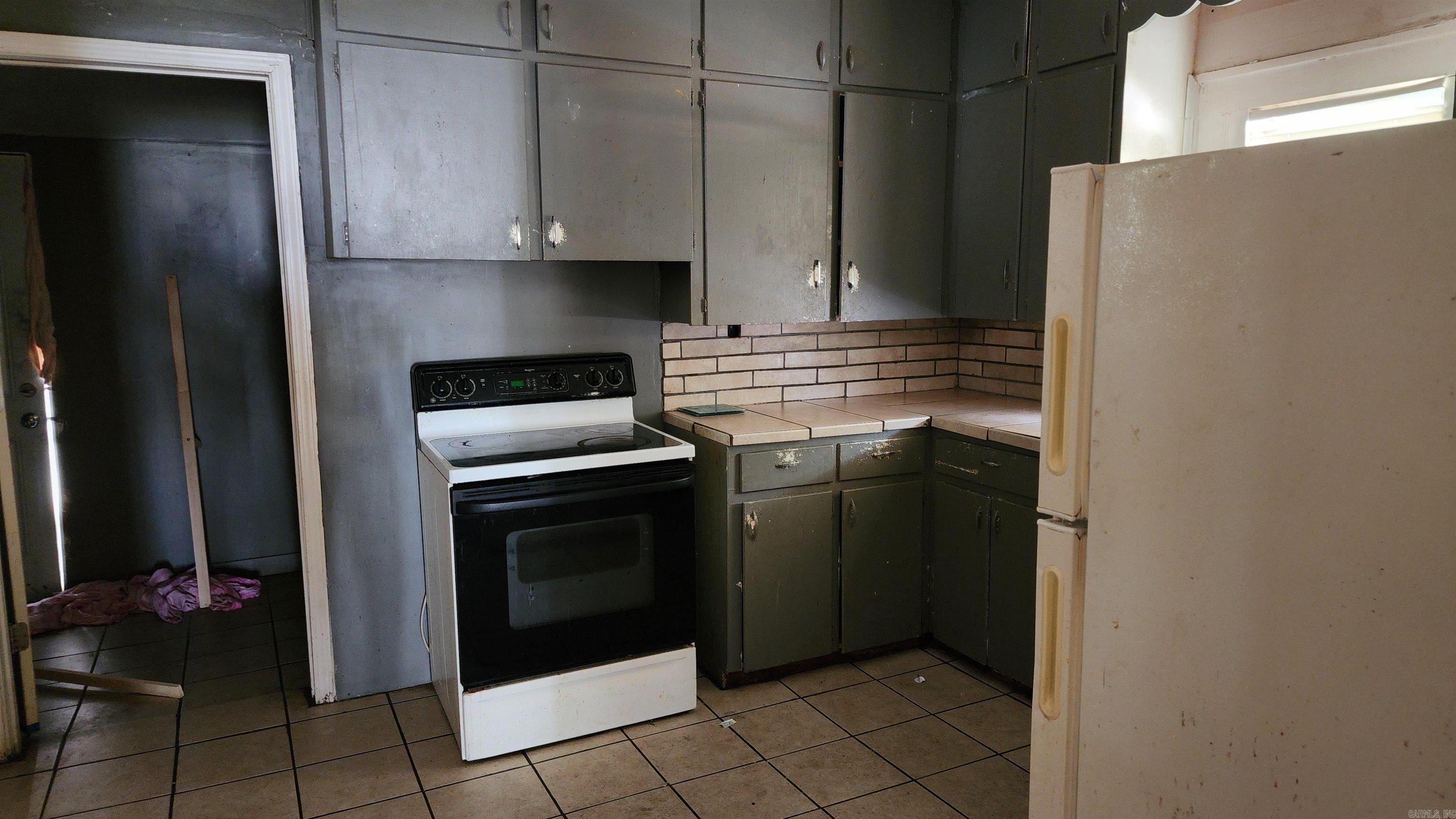 CHESTERFIELD SQUARE - Residential