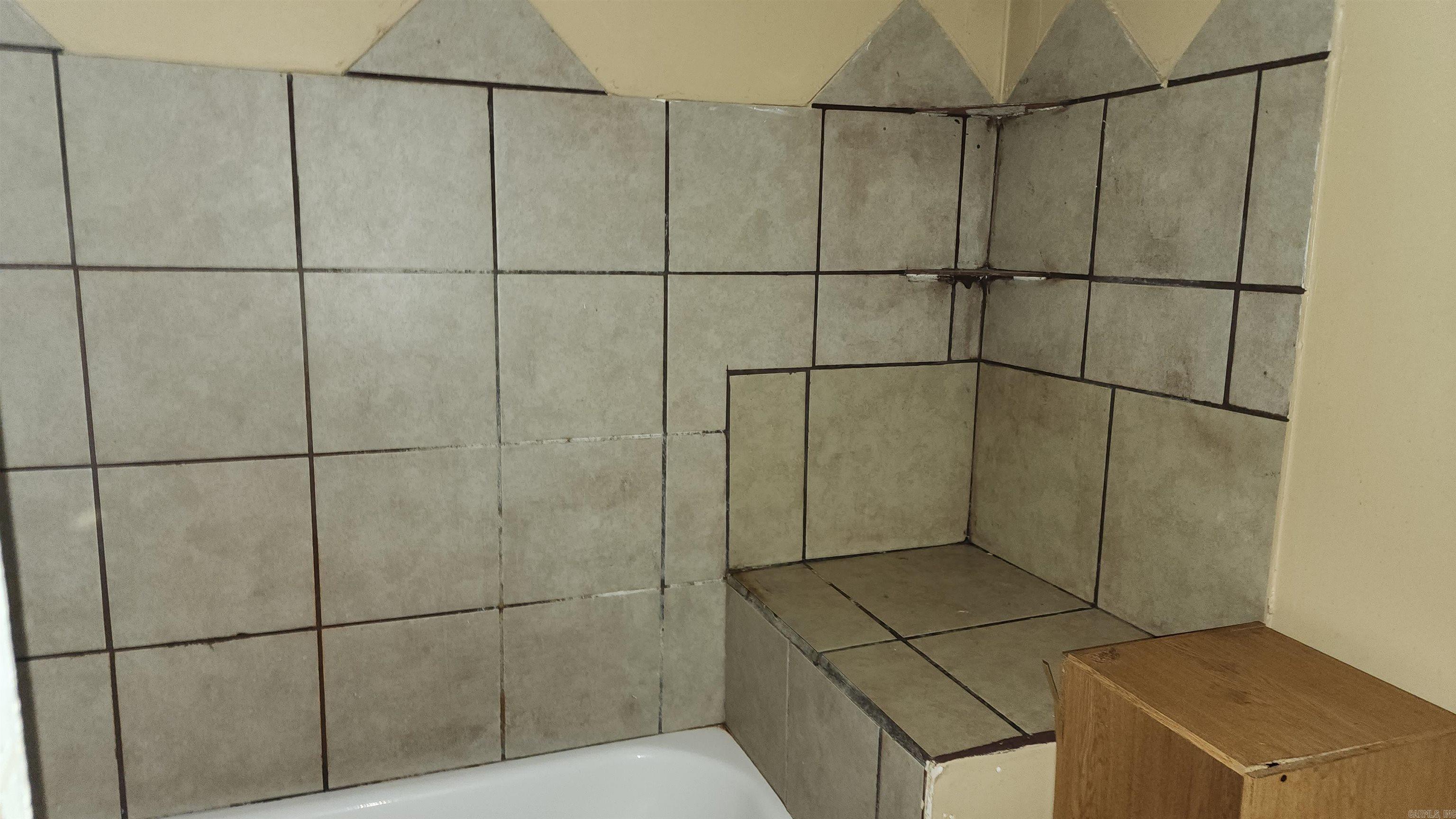 CHESTERFIELD SQUARE - Residential