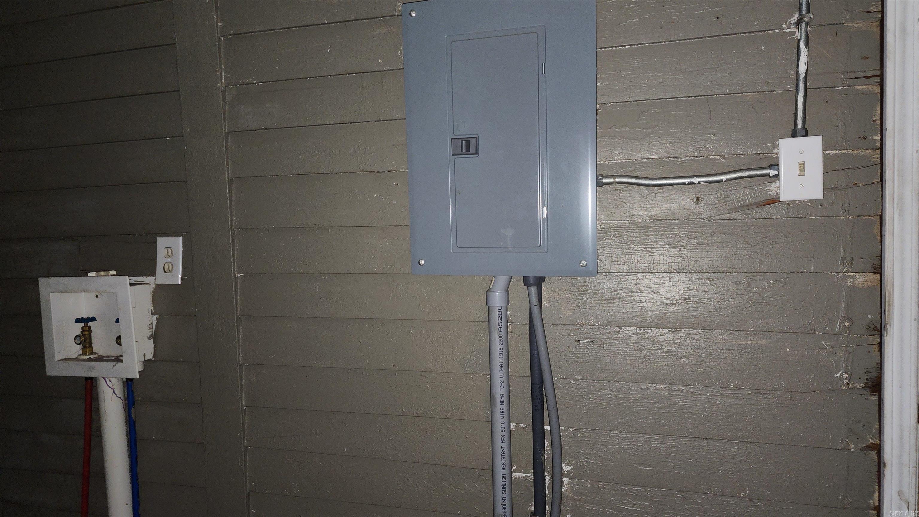 CHESTERFIELD SQUARE - Residential