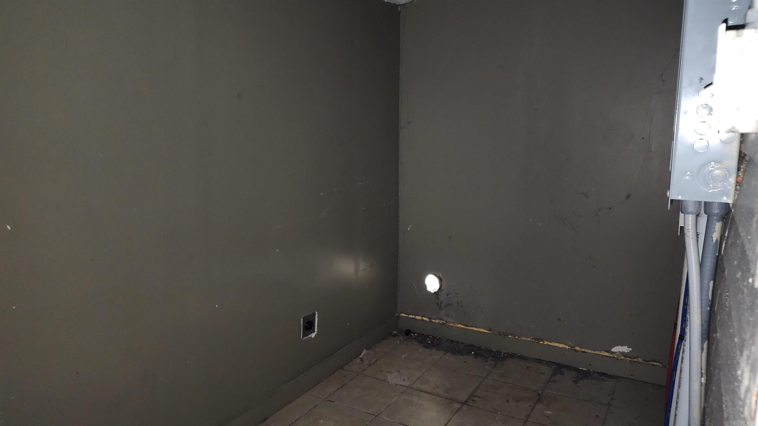 CHESTERFIELD SQUARE - Residential