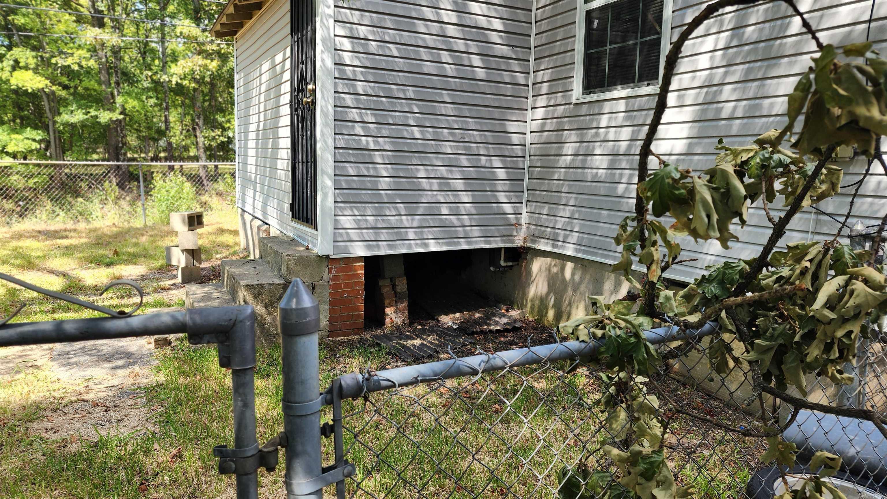 CHESTERFIELD SQUARE - Residential