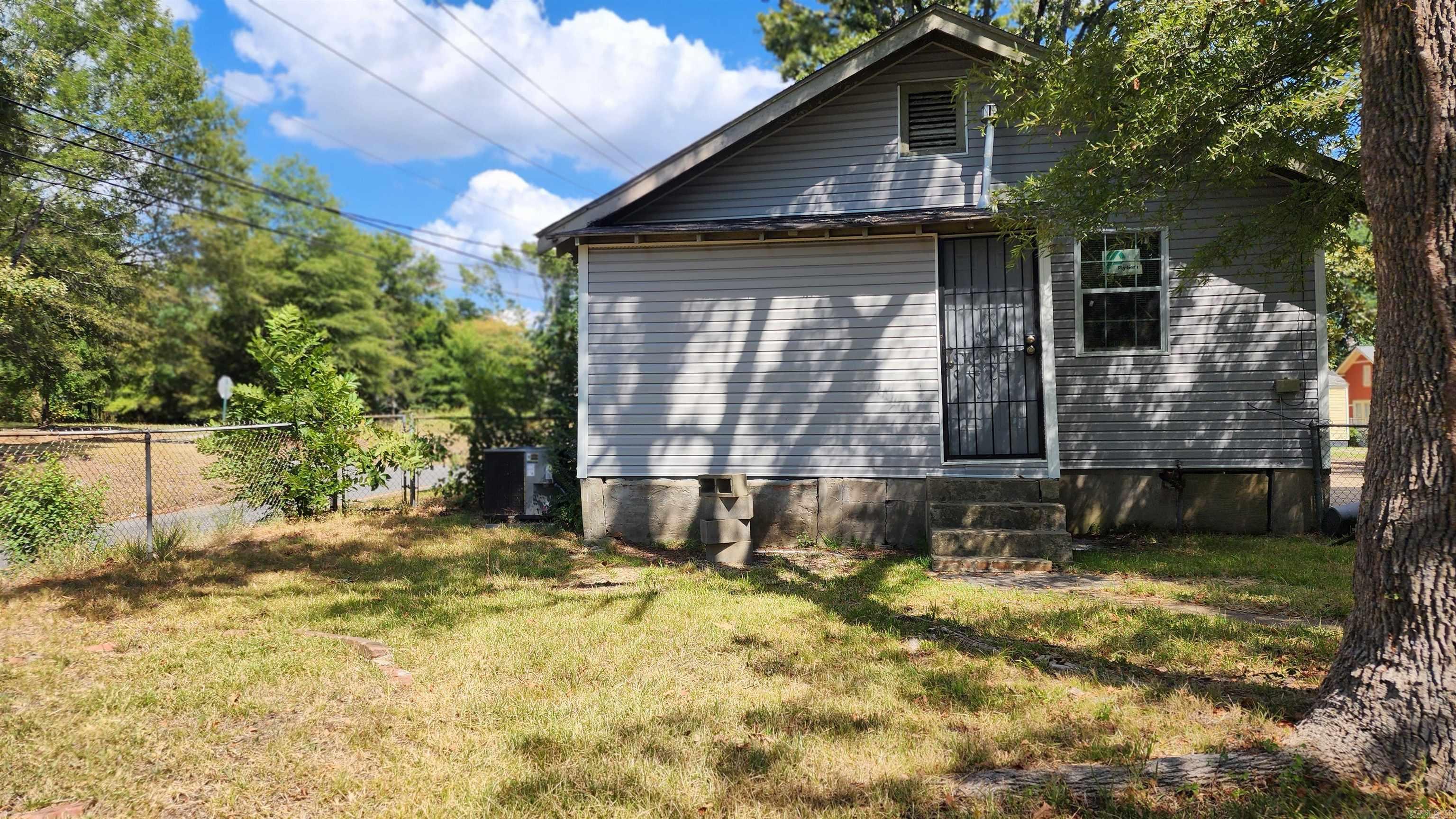 CHESTERFIELD SQUARE - Residential