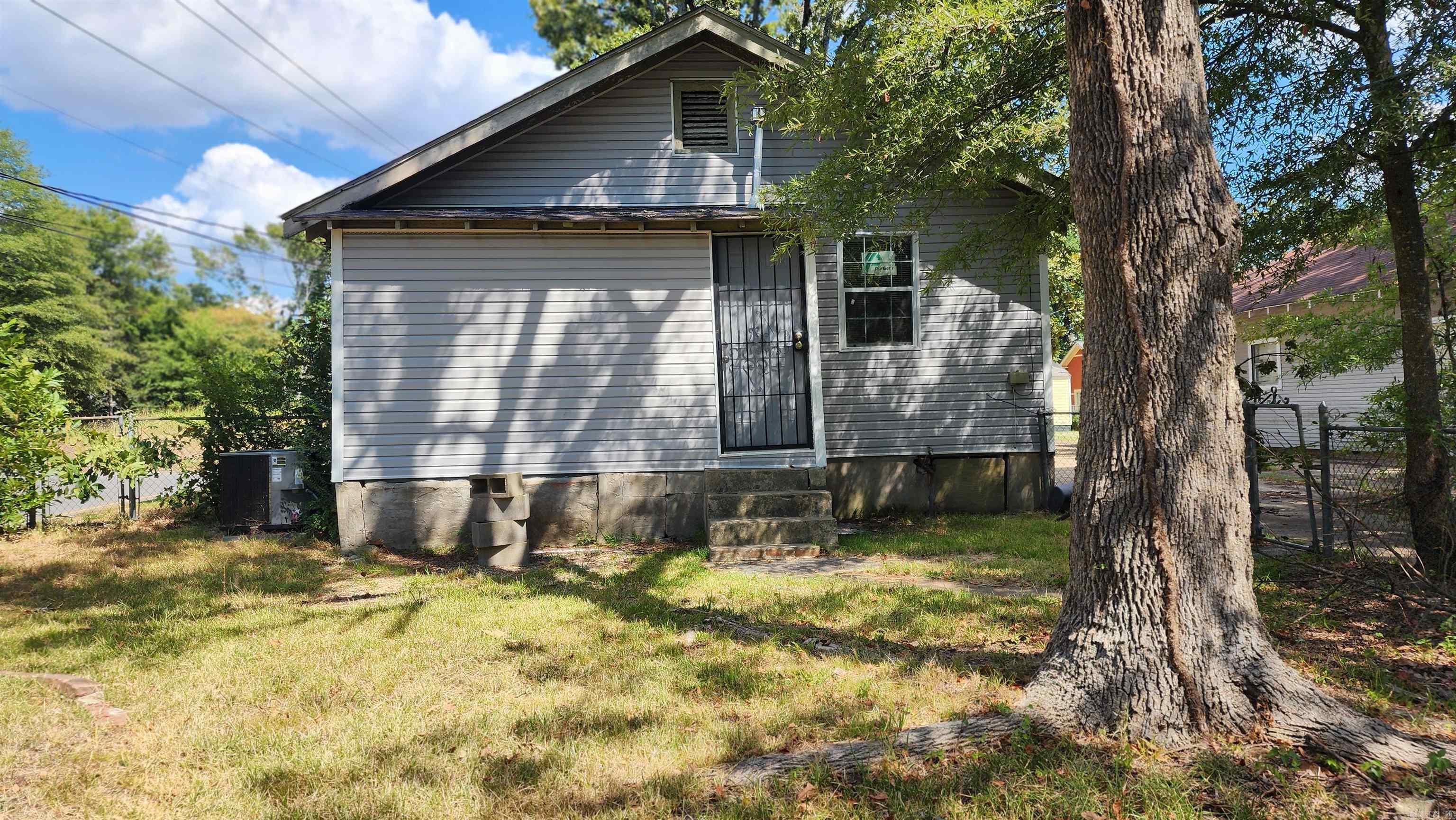 CHESTERFIELD SQUARE - Residential