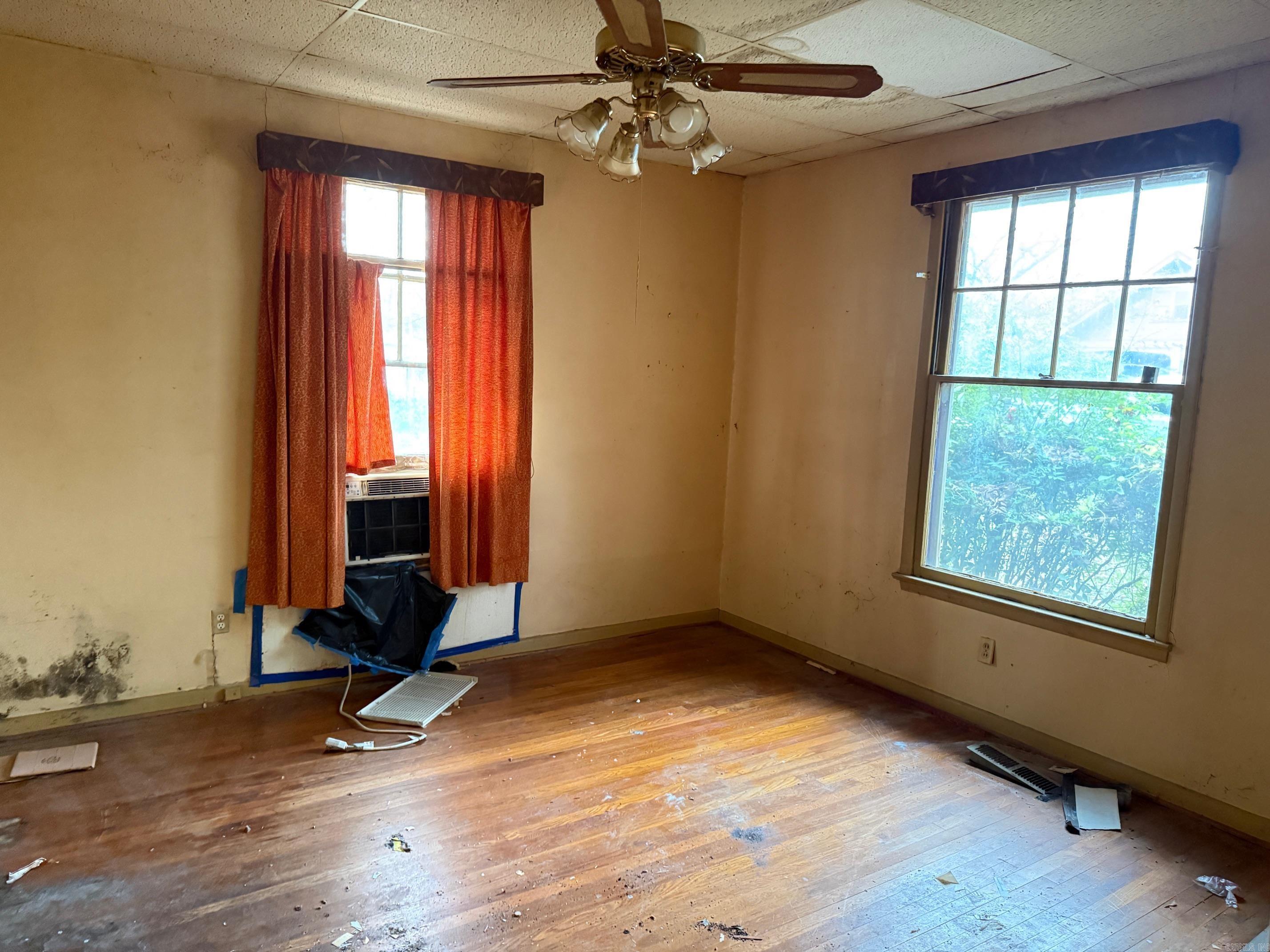 FOREST HILL - Residential