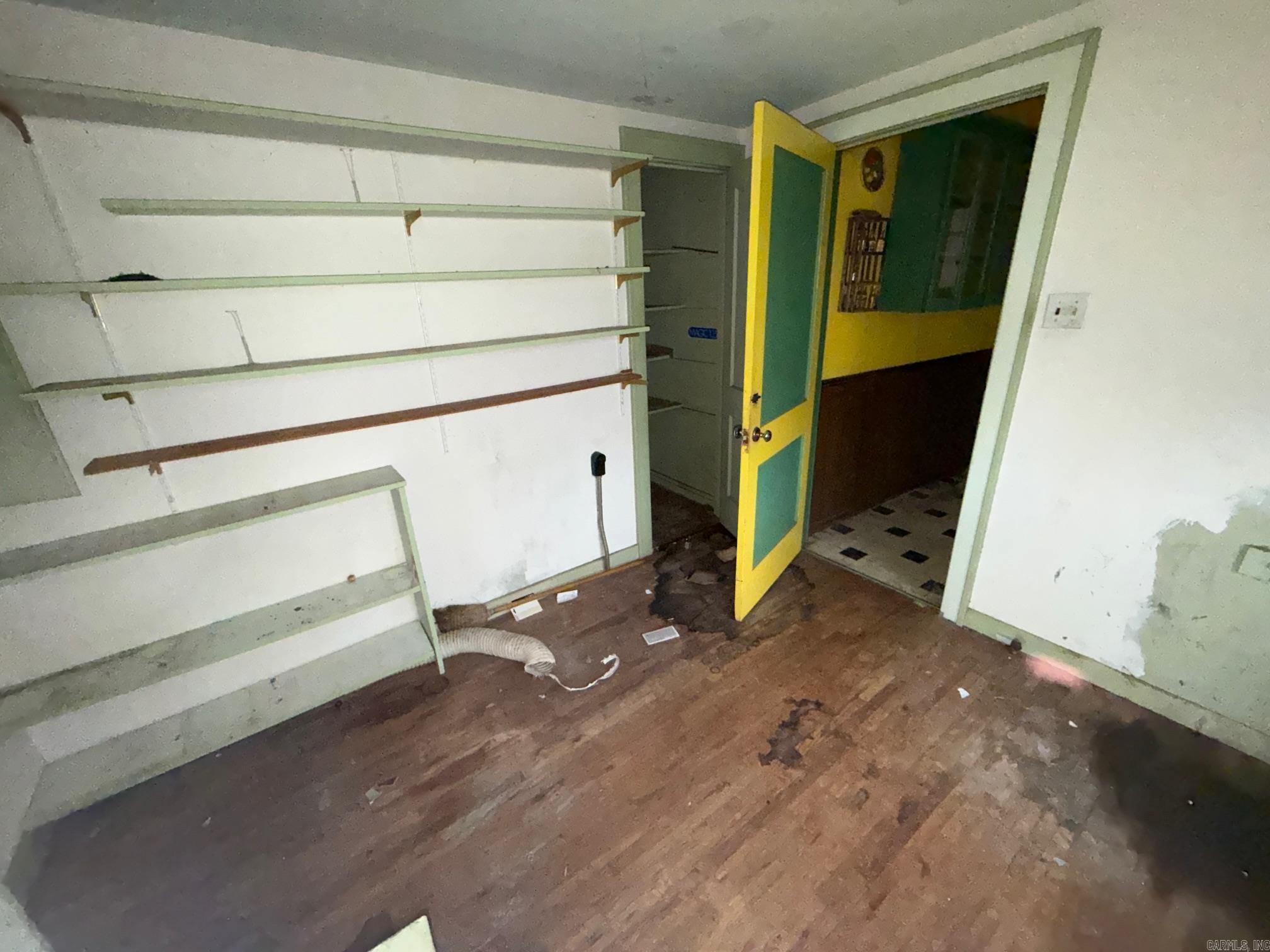 FOREST HILL - Residential