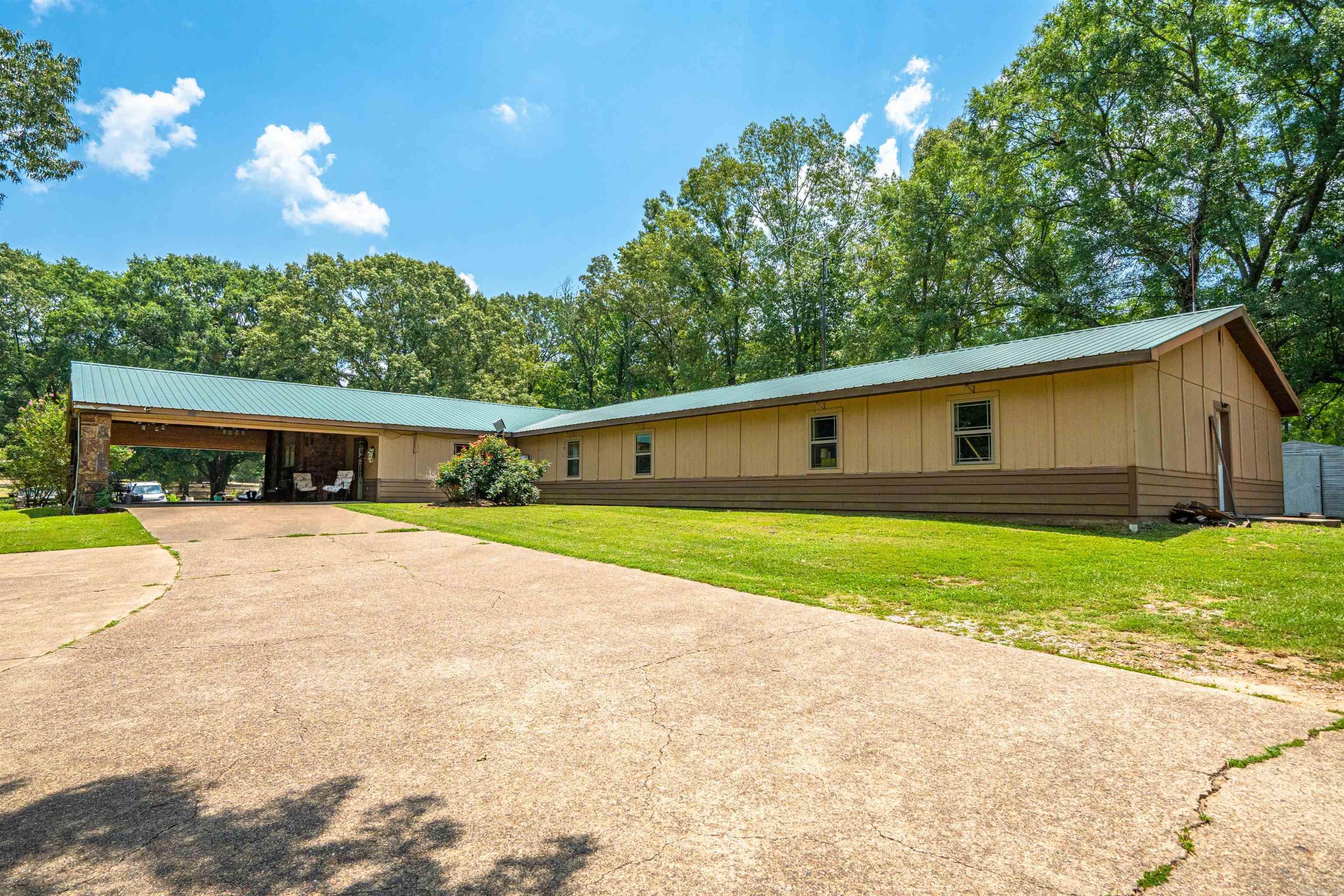 Metes & Bounds - Commercial Sale