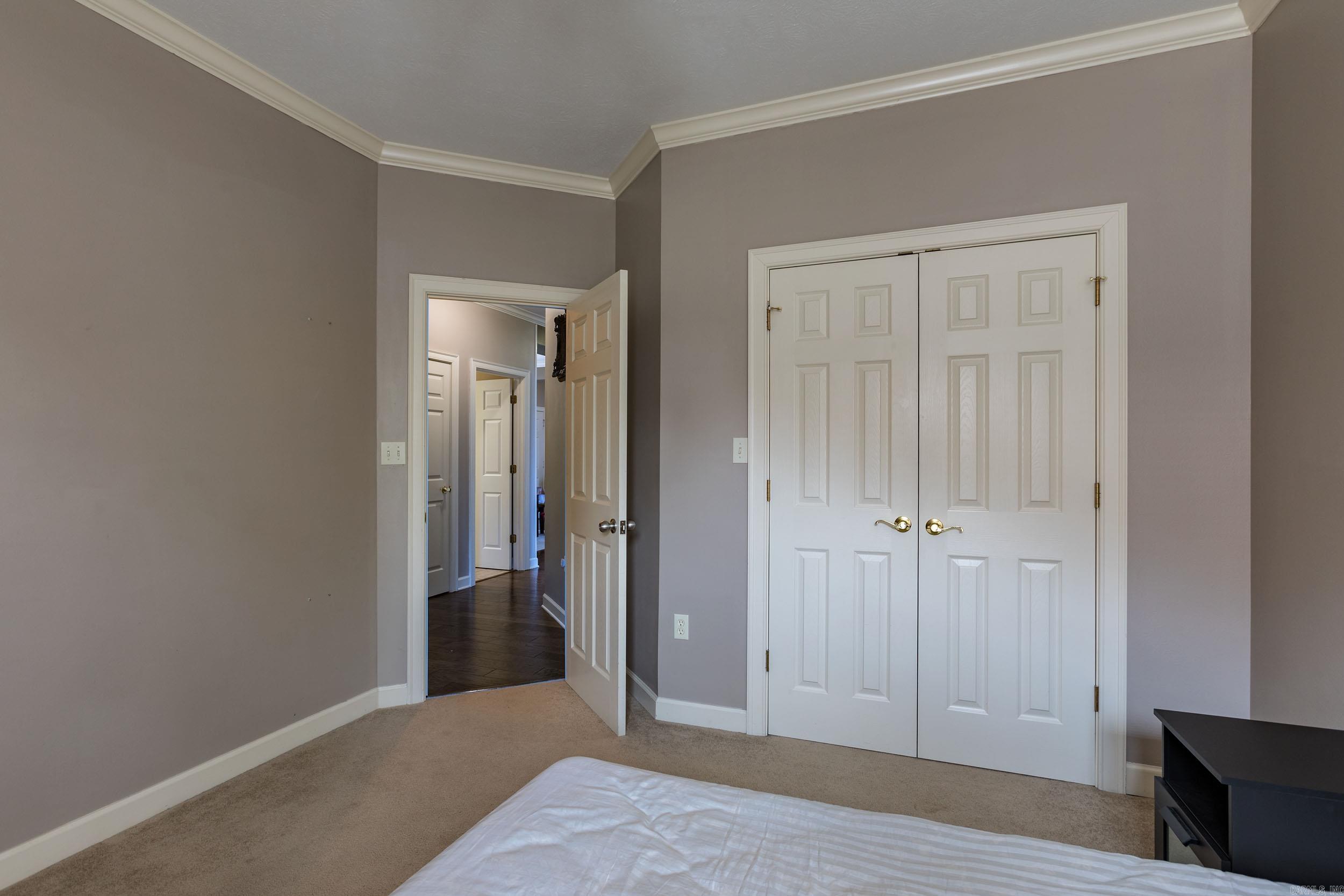 SOUTH WIND - Residential