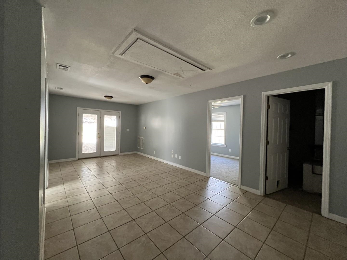 Country Lake Estates - Residential